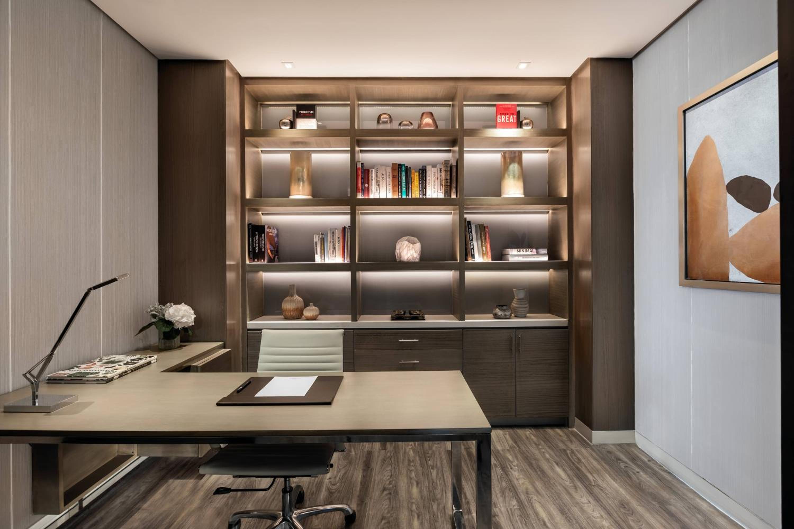 Presidential Suite, Executive lounge access, Larger Suite photo 3