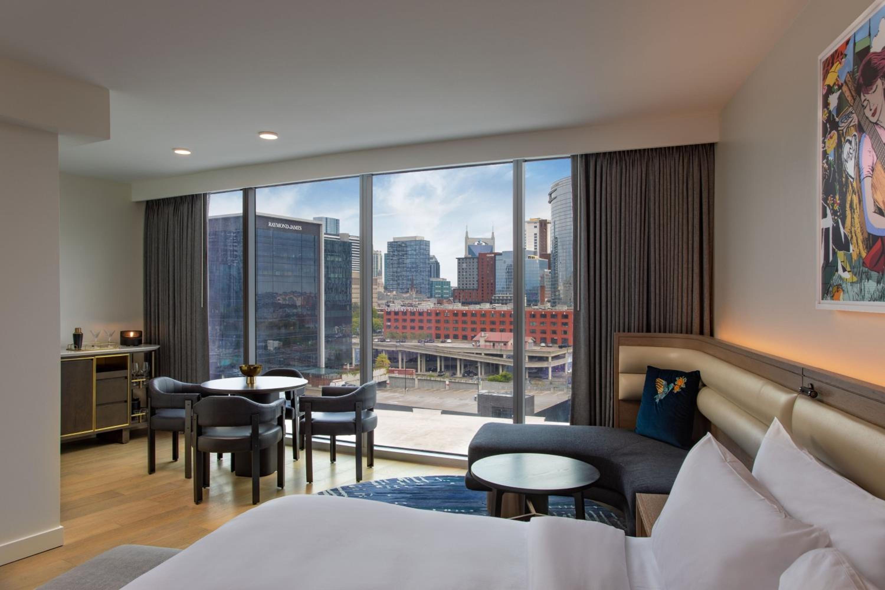  Deluxe Studio Suite, 1 King - Photo 5