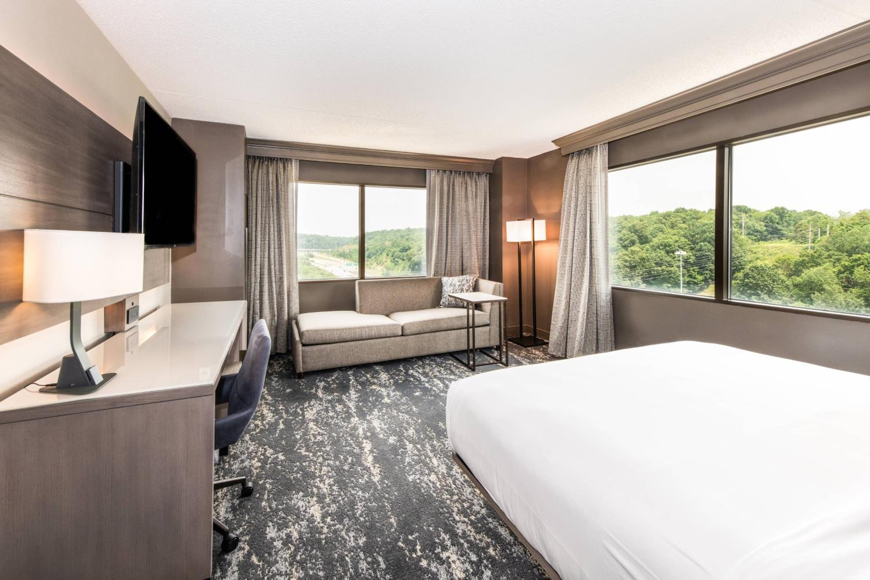 Standard King, Guest room, 1 King - Photo 2