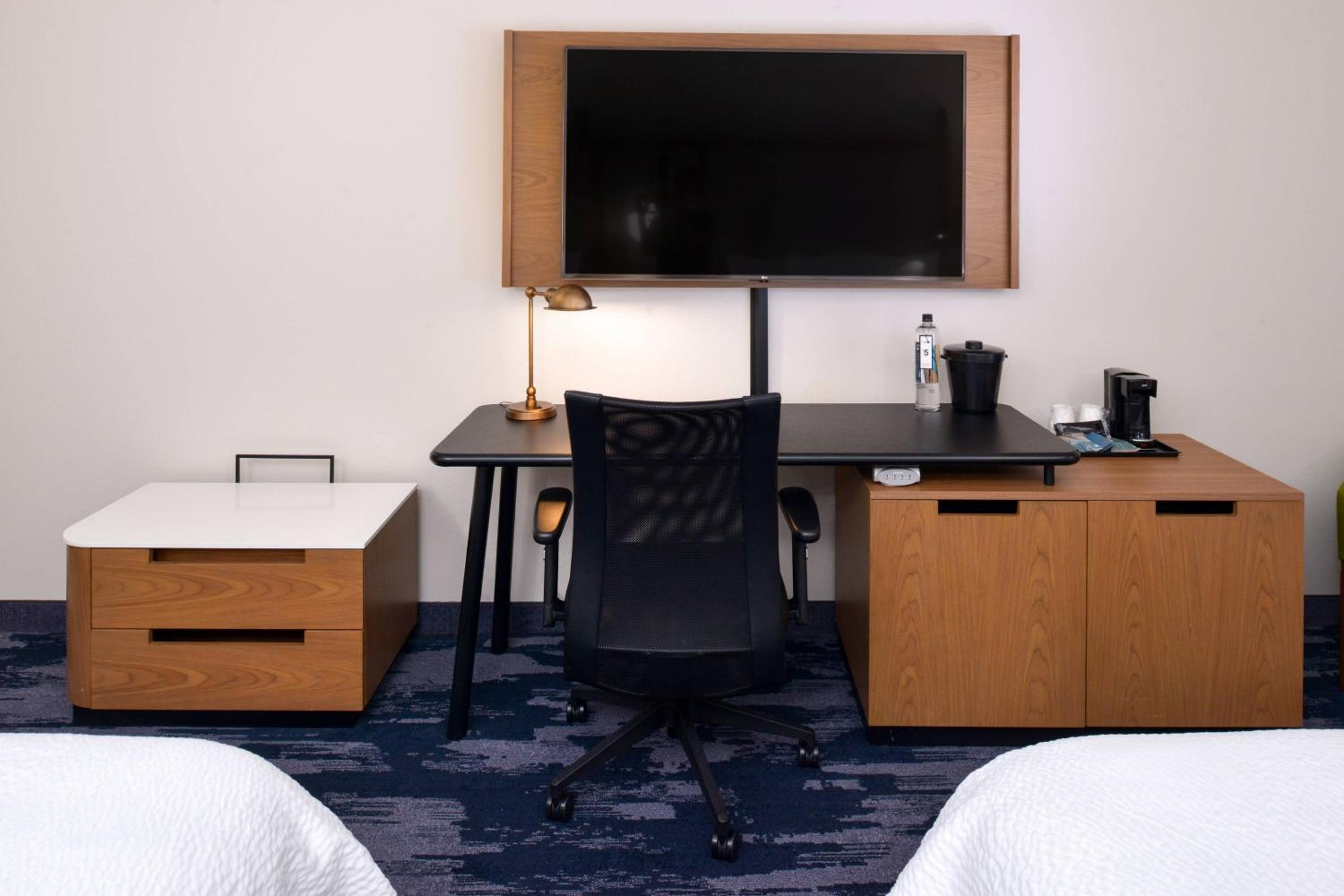 Double Room with Two Double Beds - Photo 3