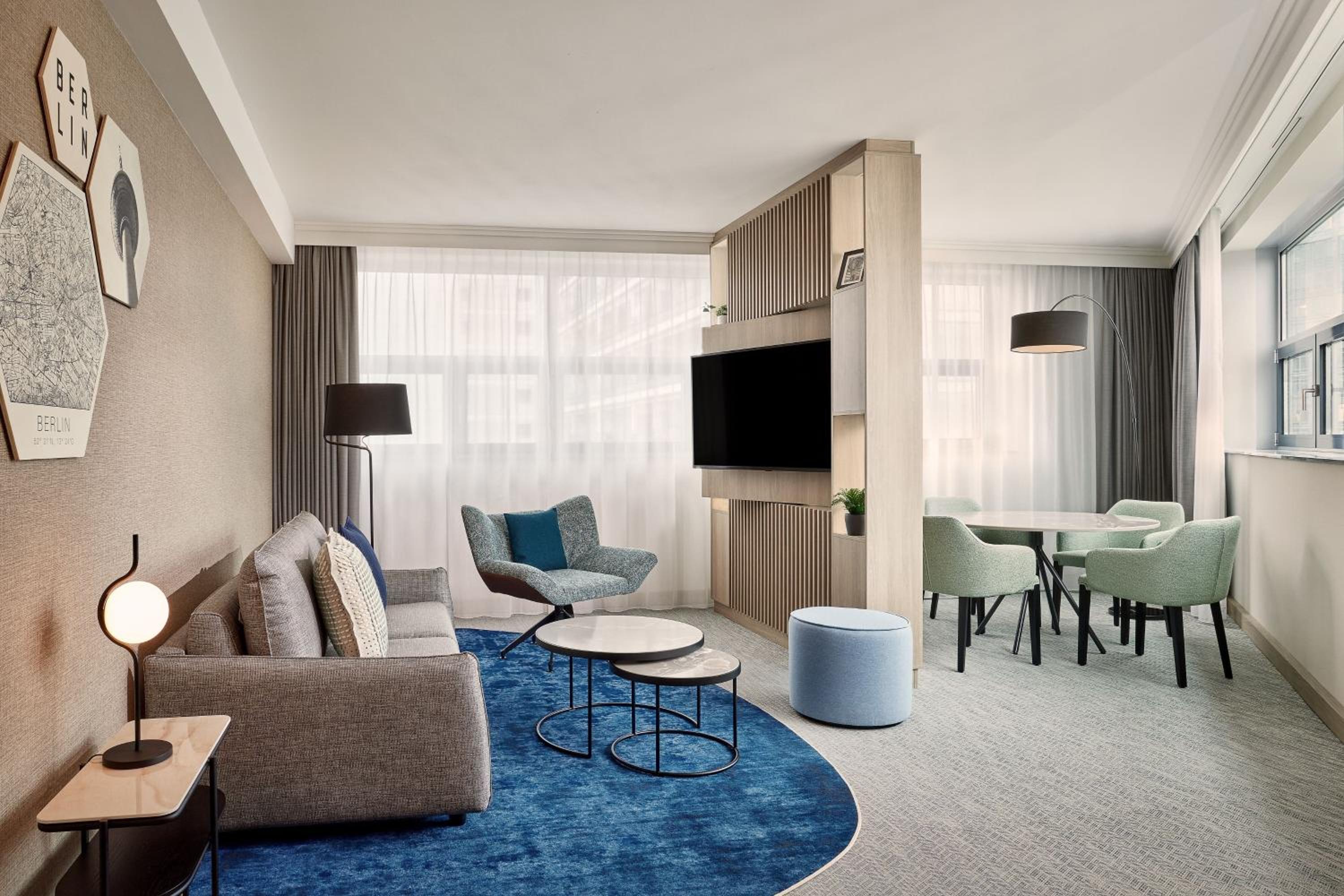 One-Bedroom Apartment King with Sofa Bed