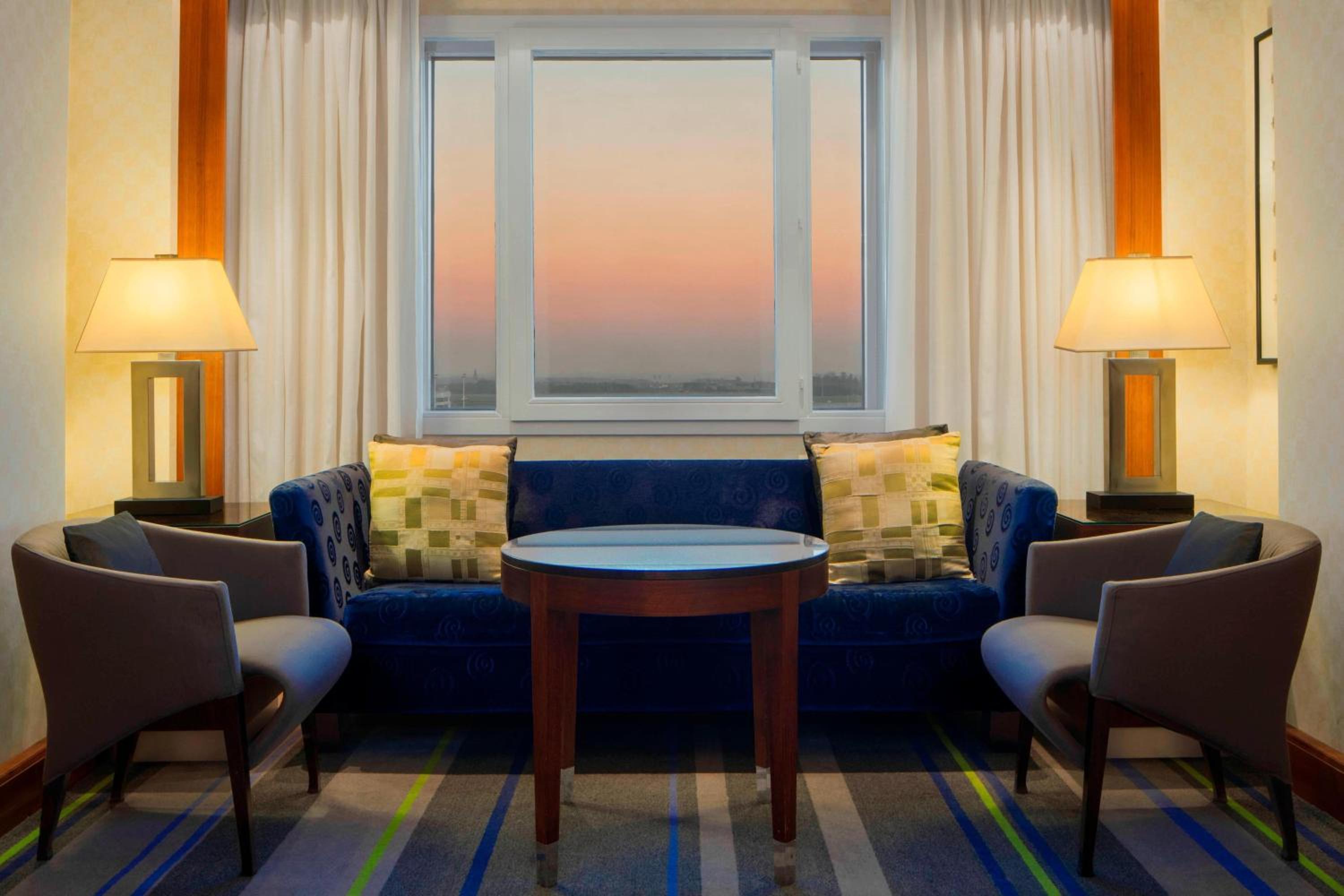 Junior Suite, Club lounge access, Junior Suite, 1 King