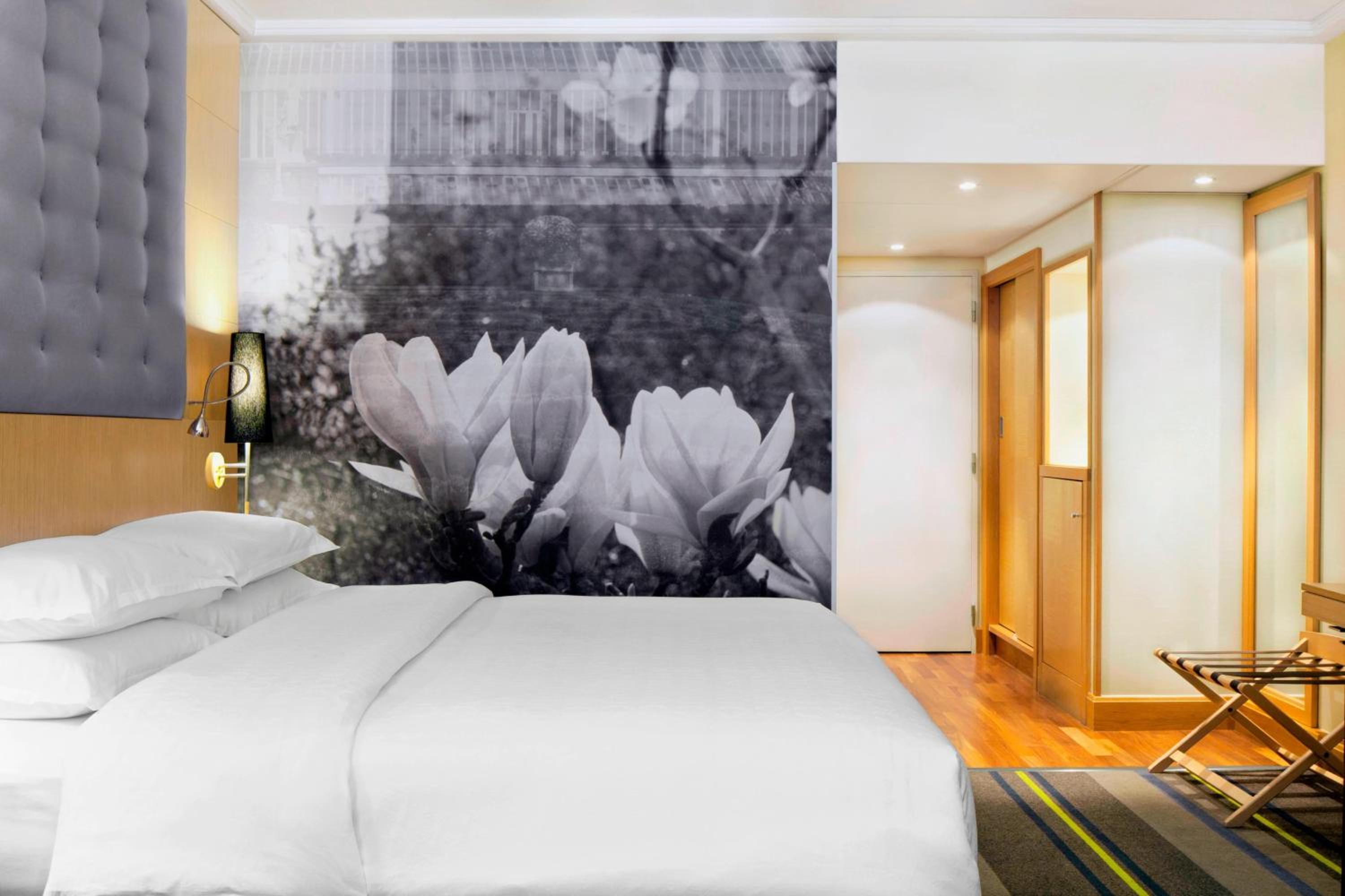 Deluxe Triple Guest Room