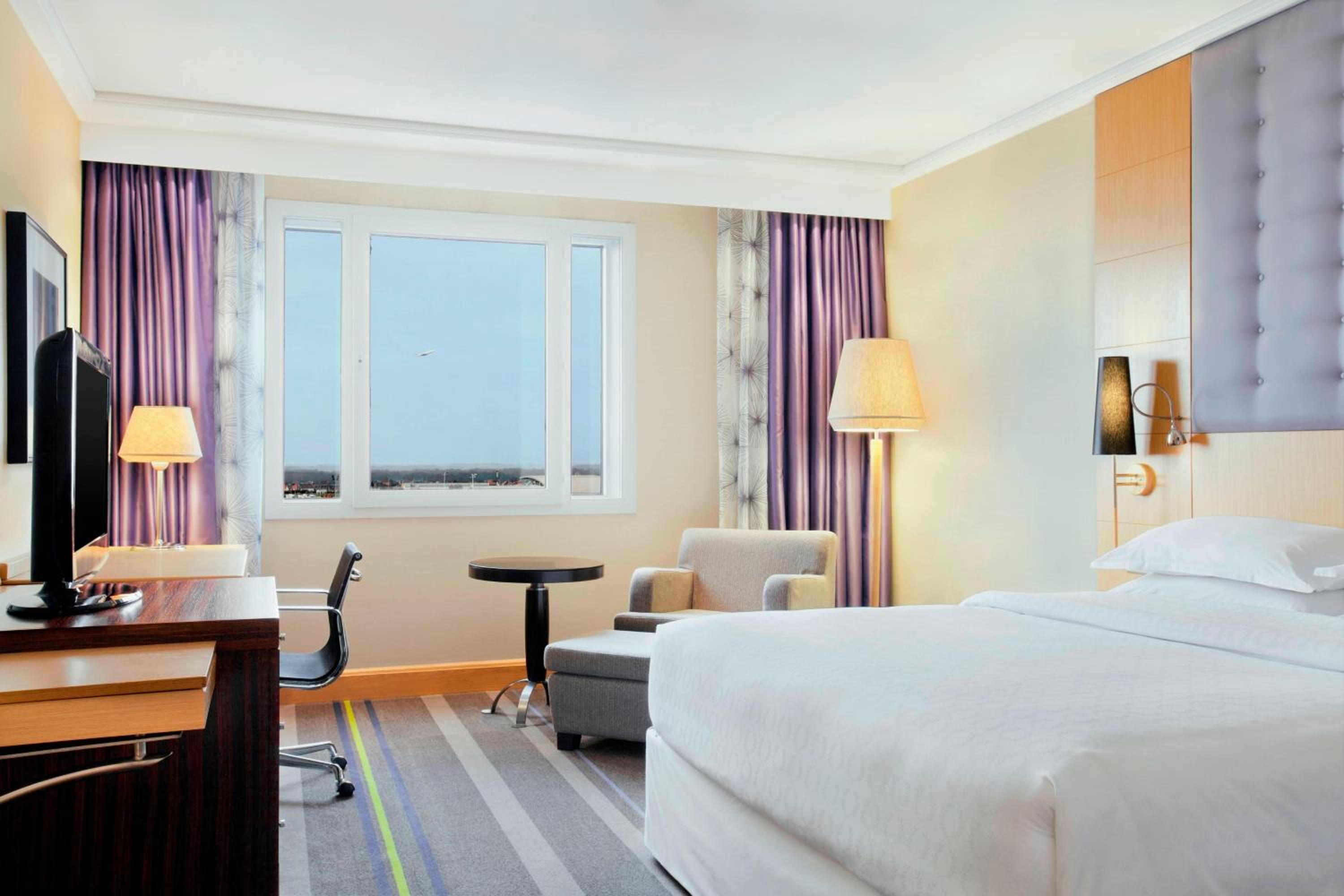 Club, Club level, Guest room, 1 King