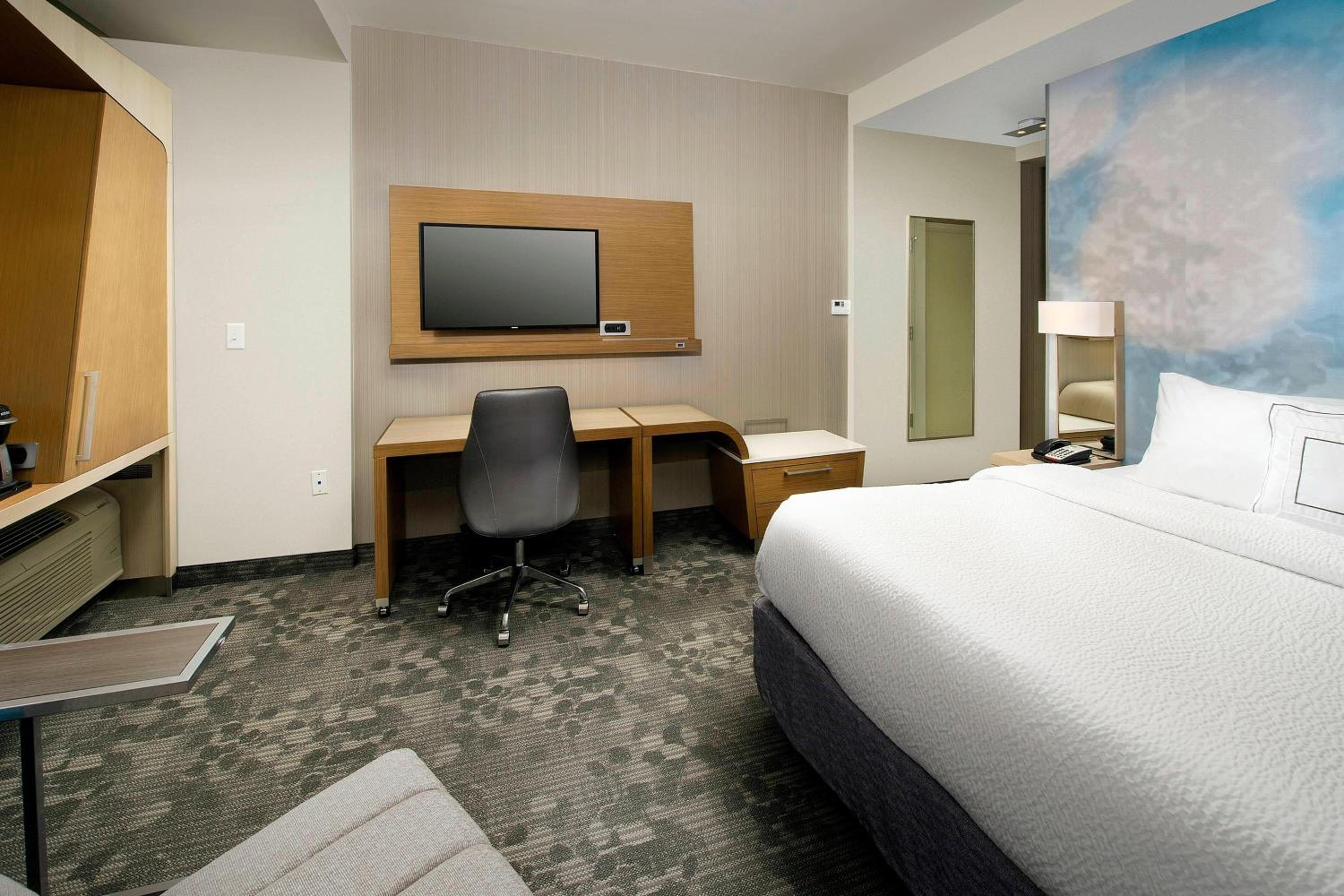 King Room with Sofa Bed - Hearing Accessible photo 1