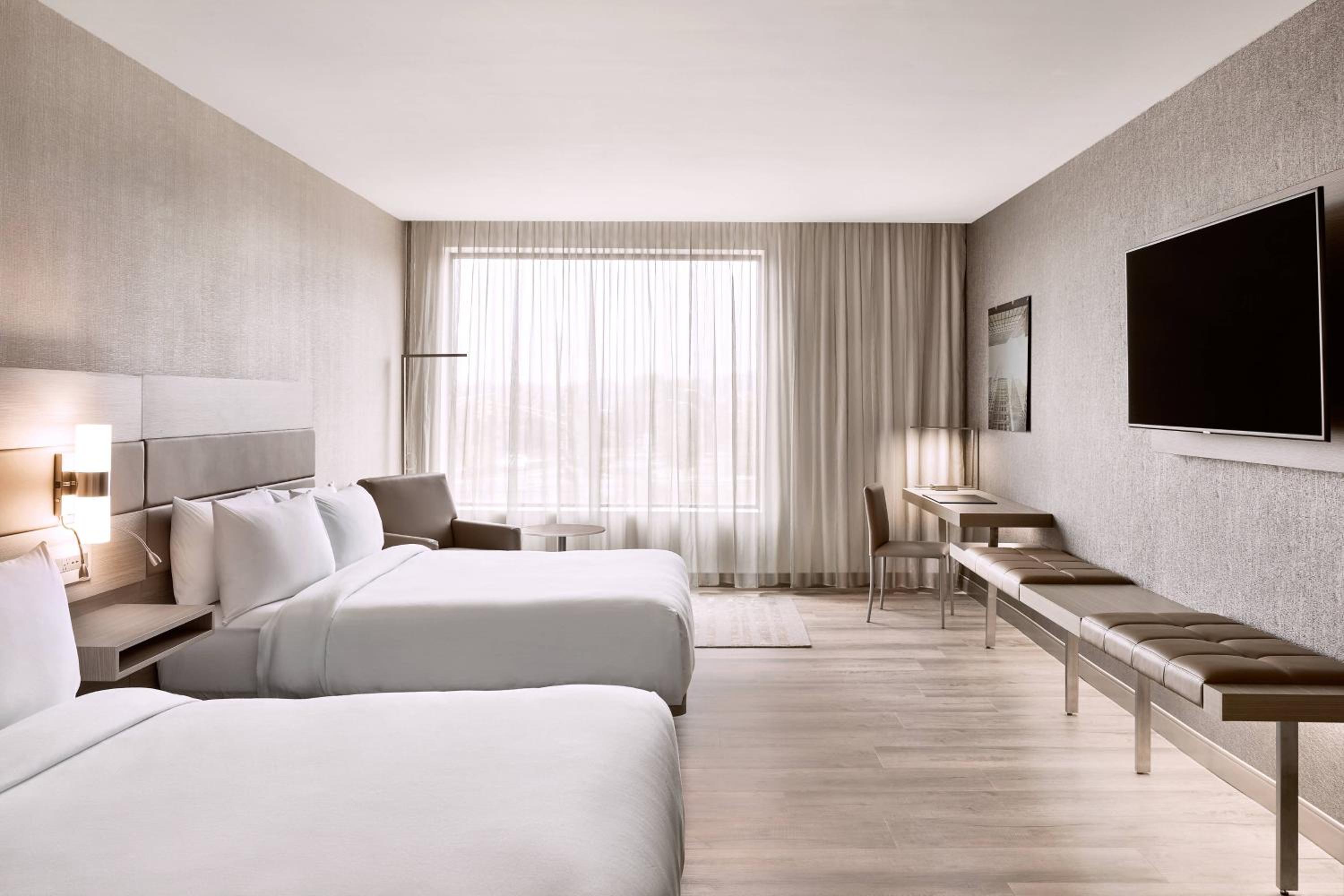 Larger Guest room, 2 Queen