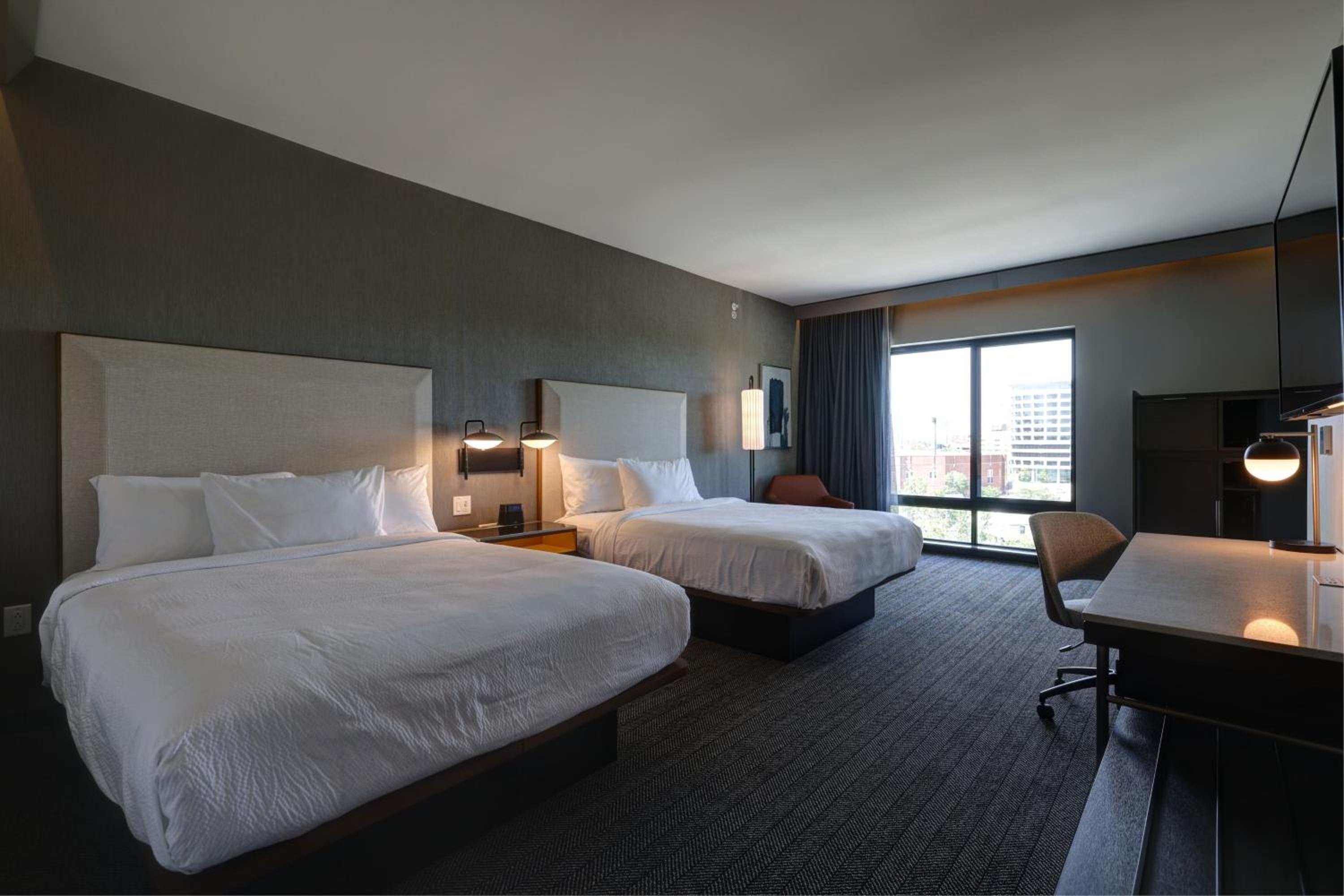 Double Queen Room - Photo 1