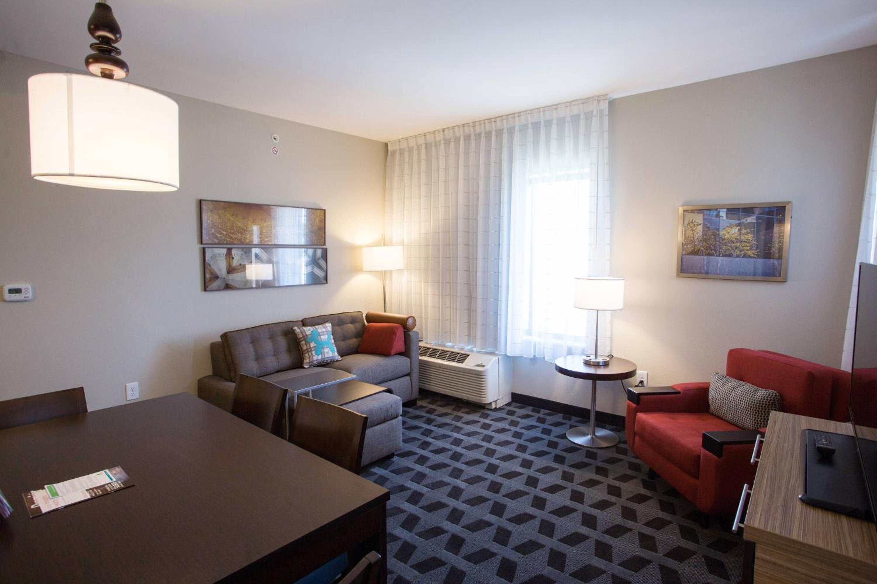 Standard King Room with Roll-in Shower - Mobility Accessible