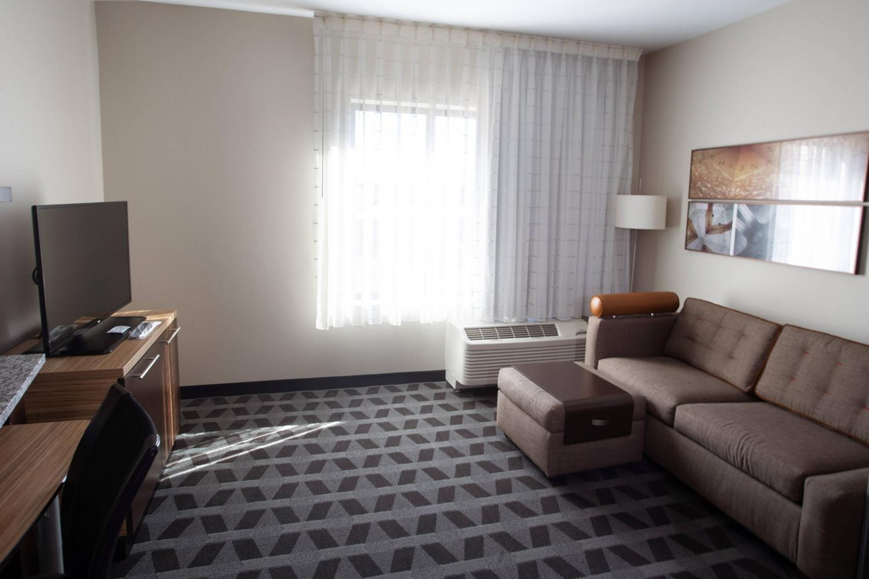 King Studio with Sofa Bed - Hearing Accessible