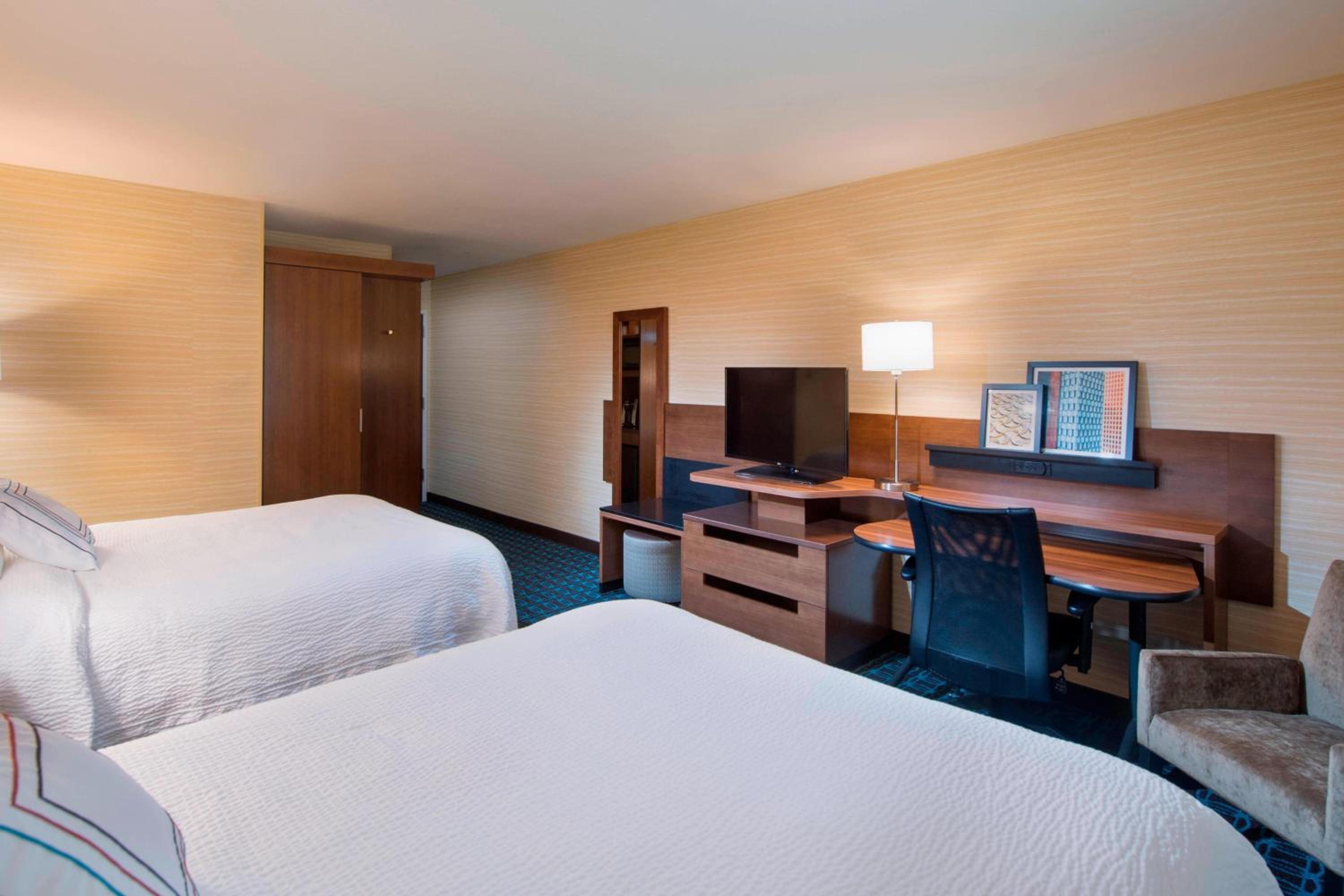 Queen Room with Two Queen Beds and City View