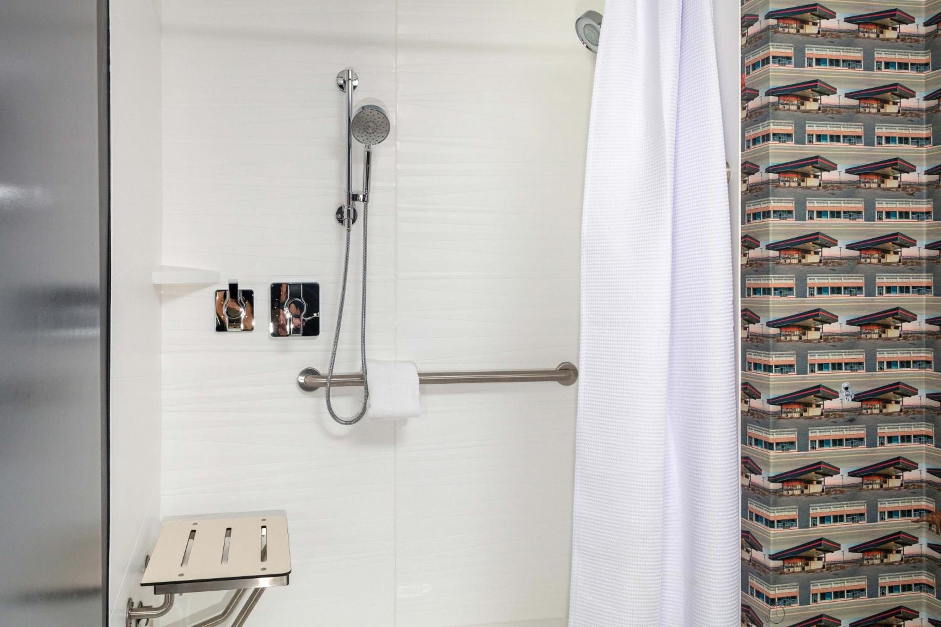 Aloft, Guest room, 1 King - Photo 2