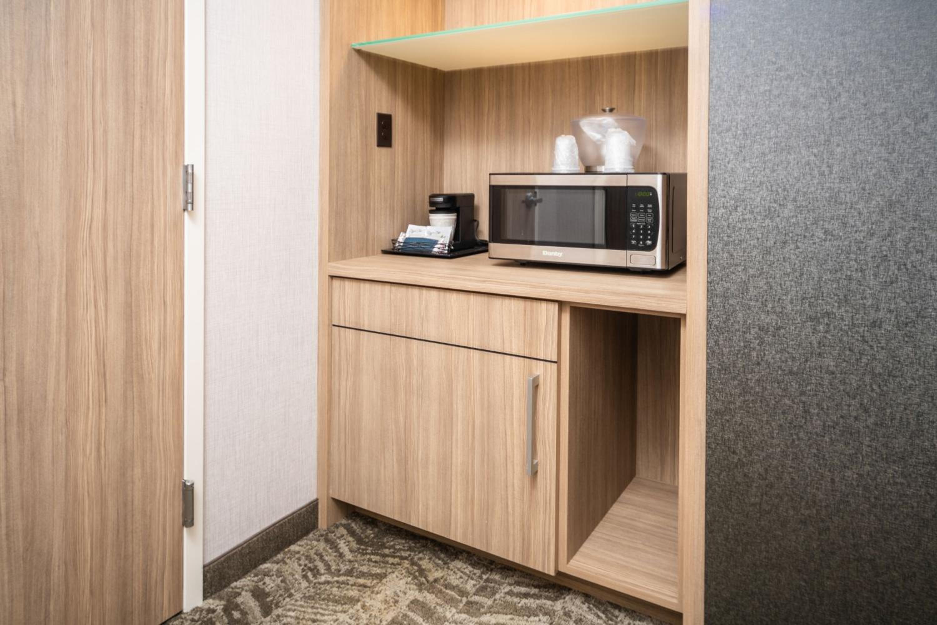 King Suite with Trundle Bed - Photo 10