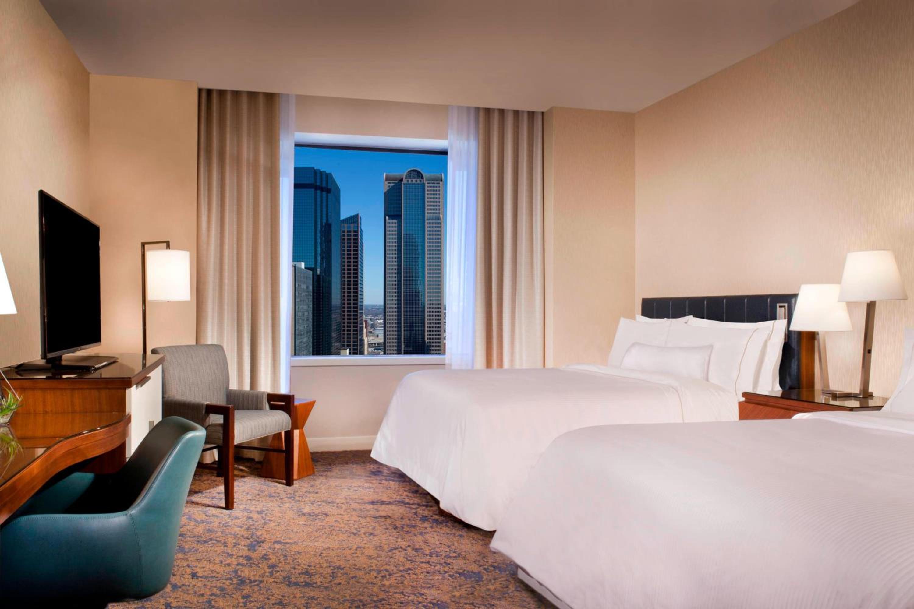 2 Queen Beds, Traditional Guest Room