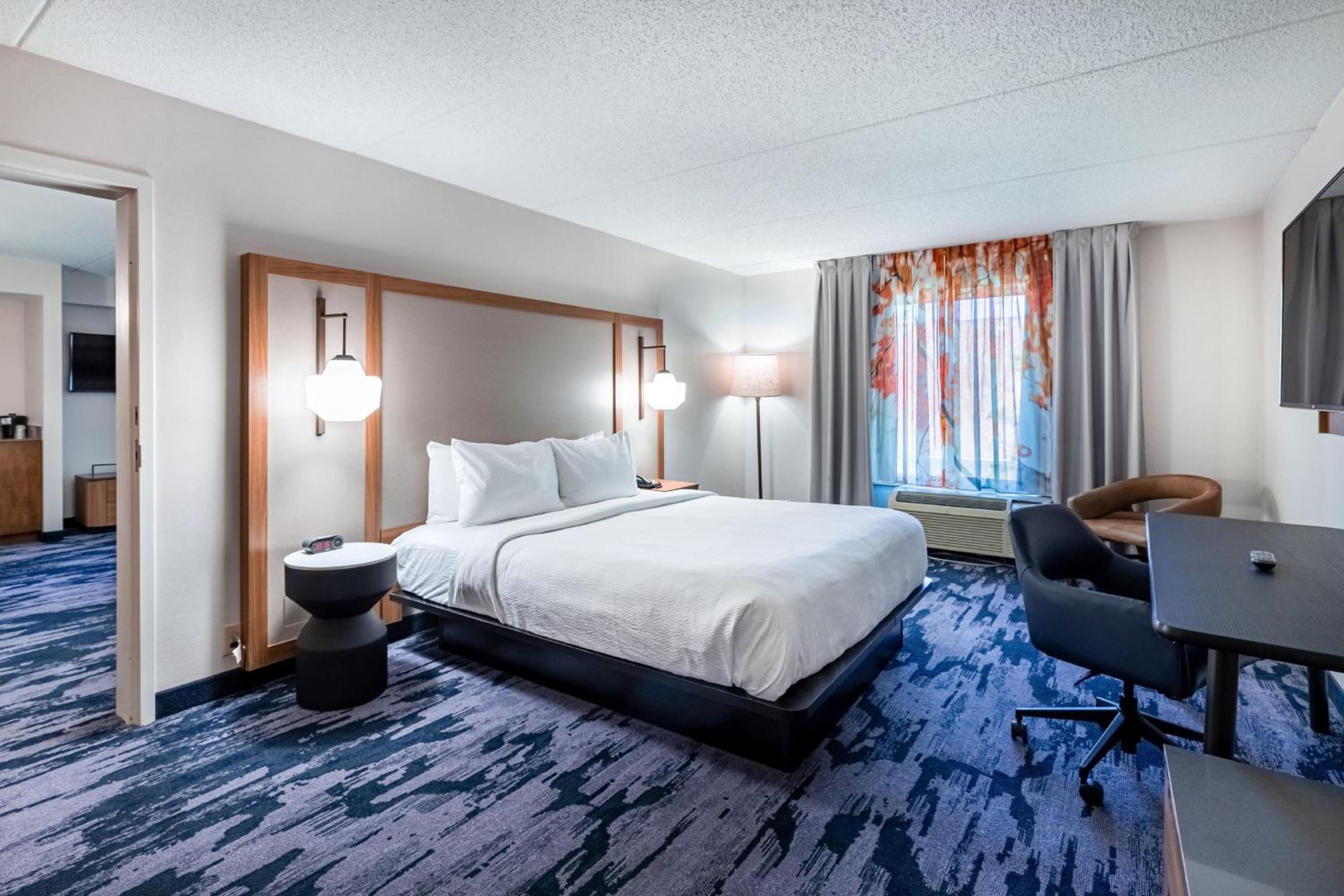 King Suite with Sofa Bed - Photo 2