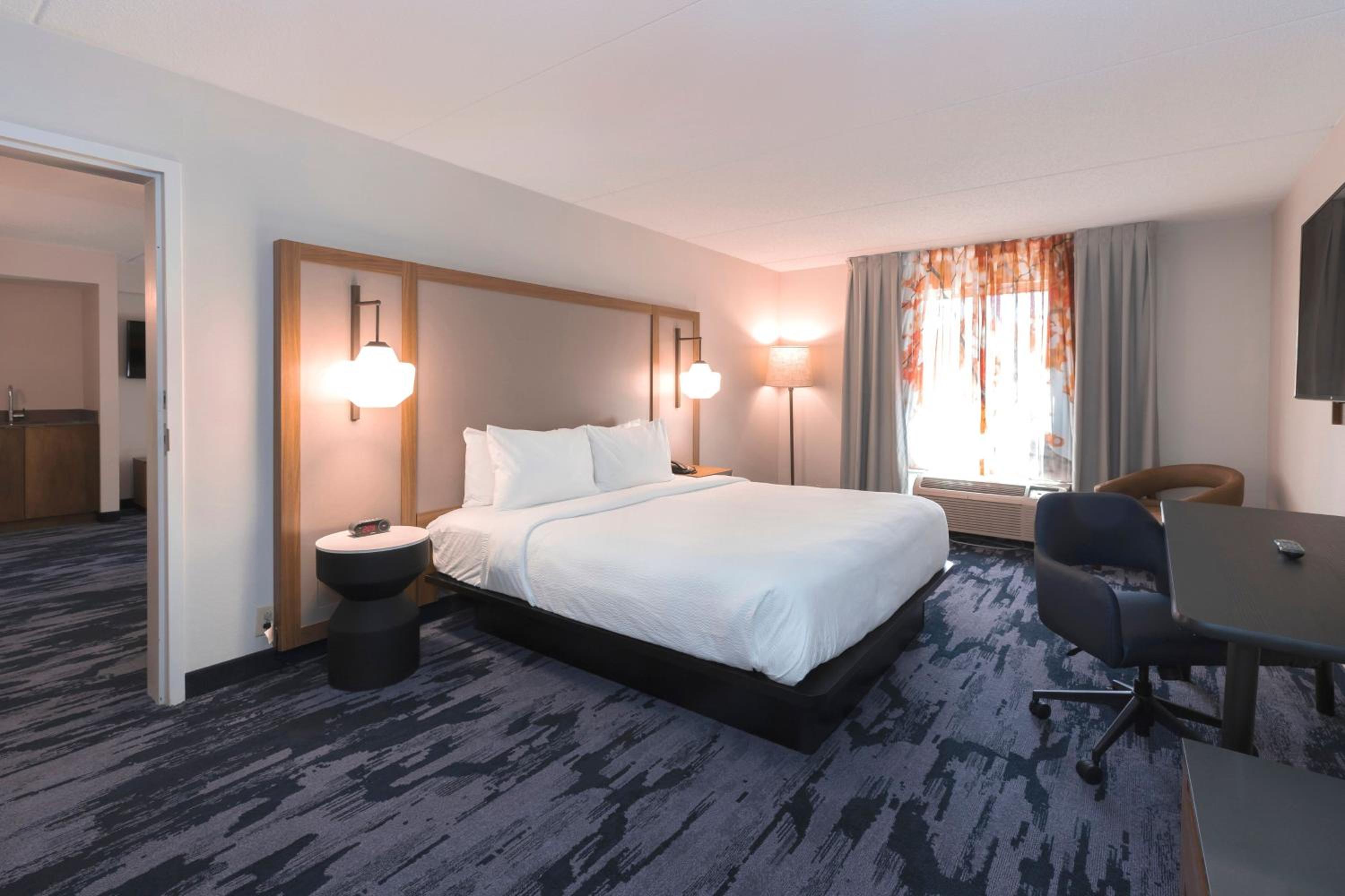 King Suite with Sofa Bed - Photo 3