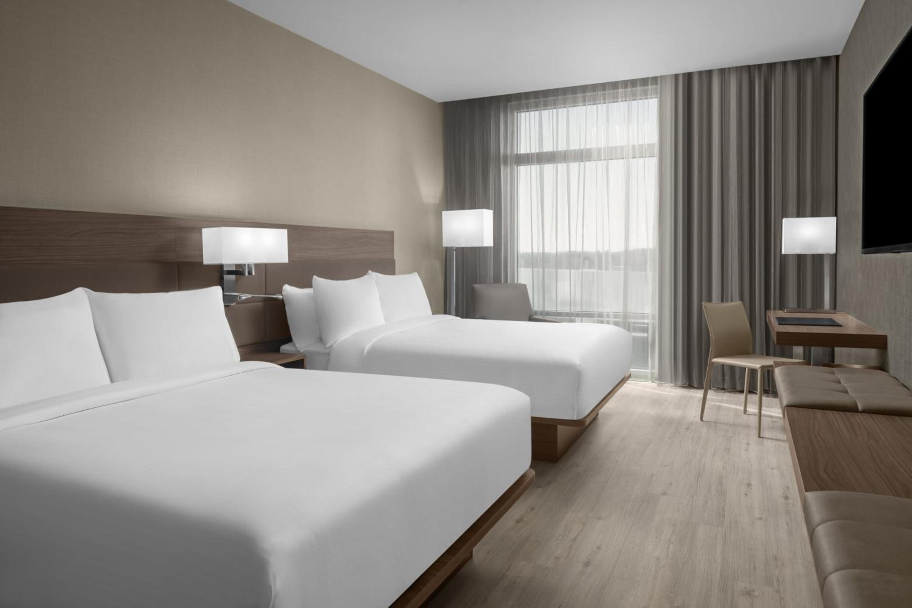 Queen Room with Two Queen Beds - Hearing Accessible