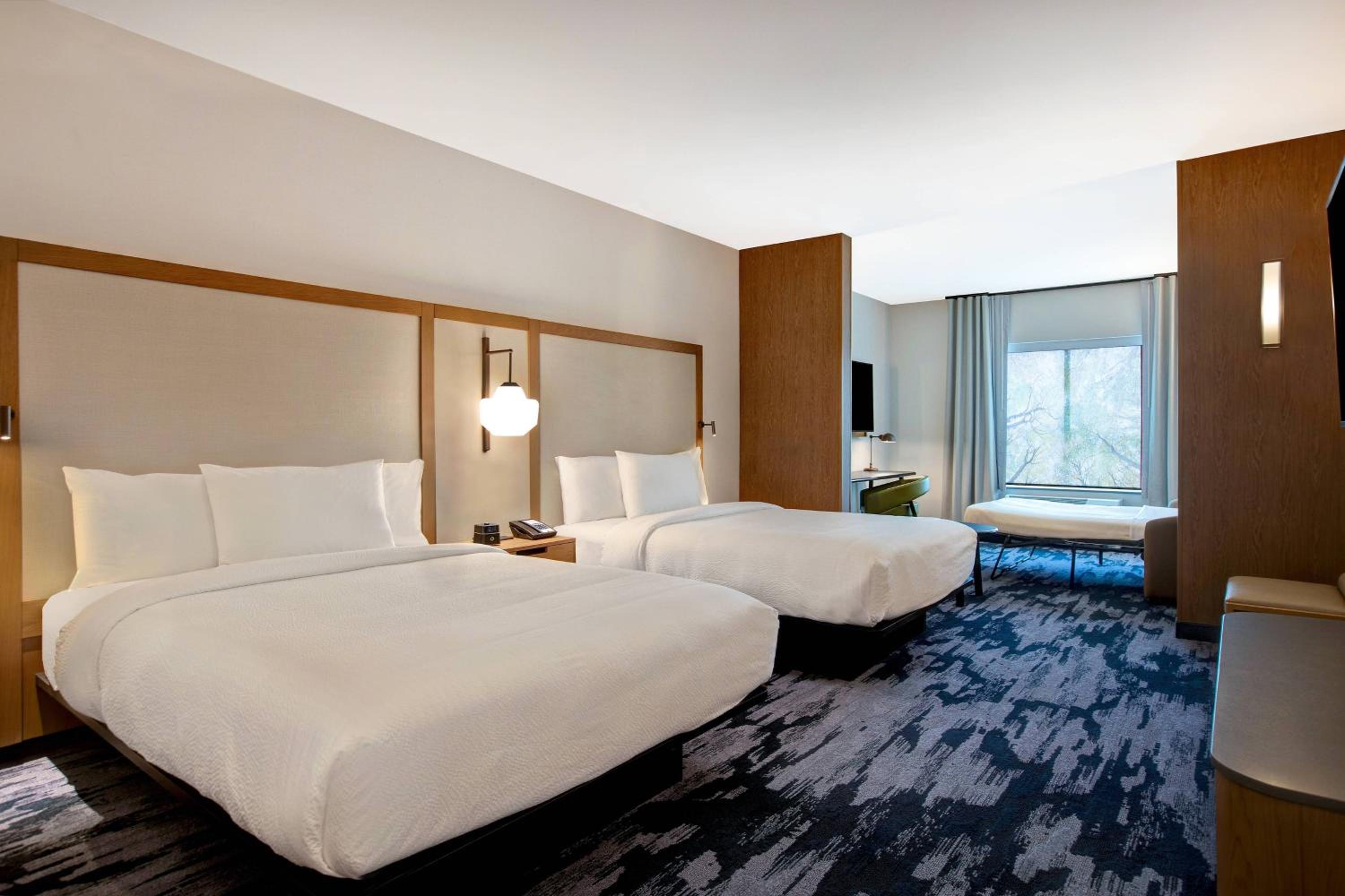 Suite, 2 Queen, Sofa bed - Photo 1