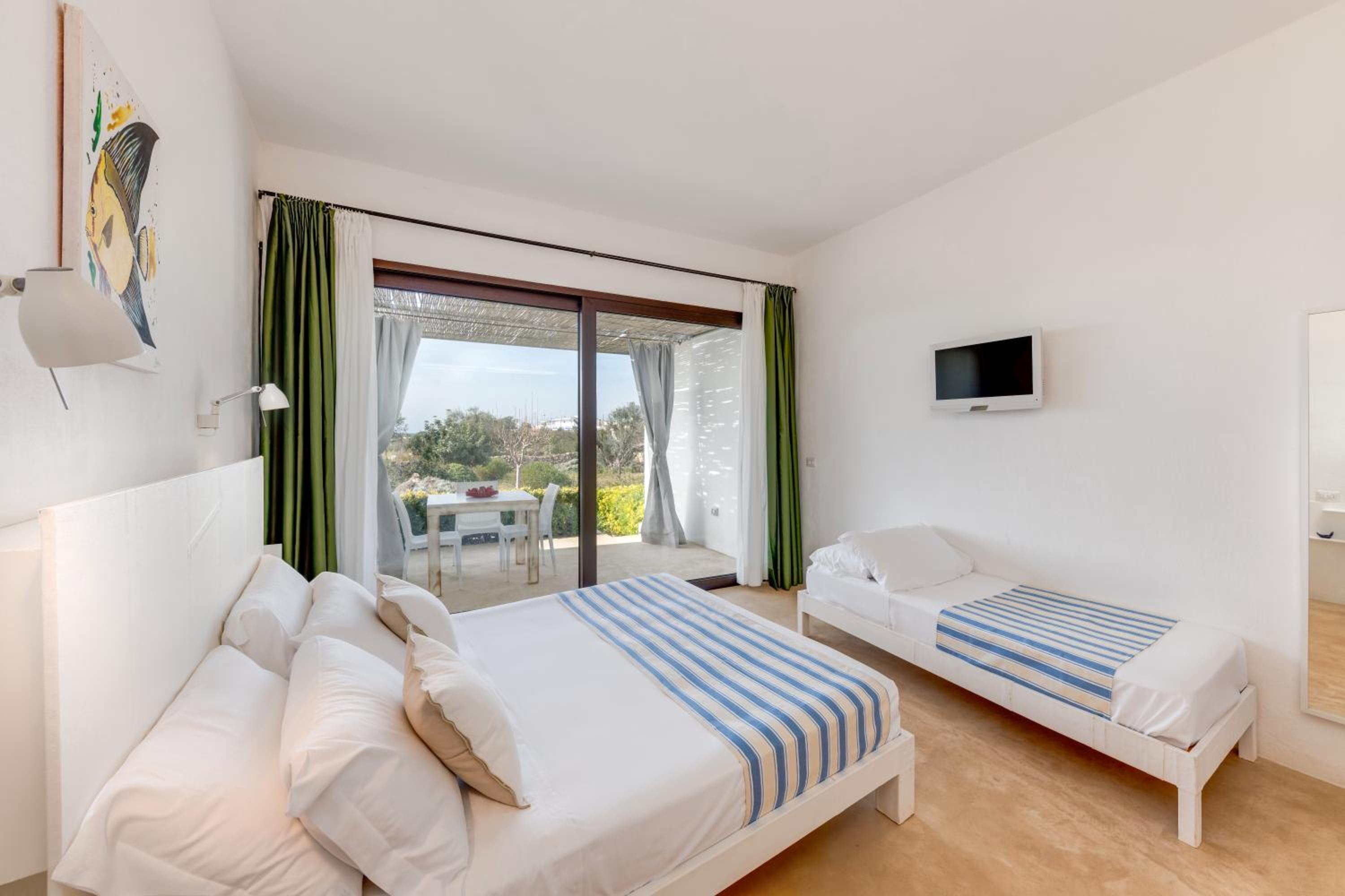Triple Room with Sea View - Photo 1