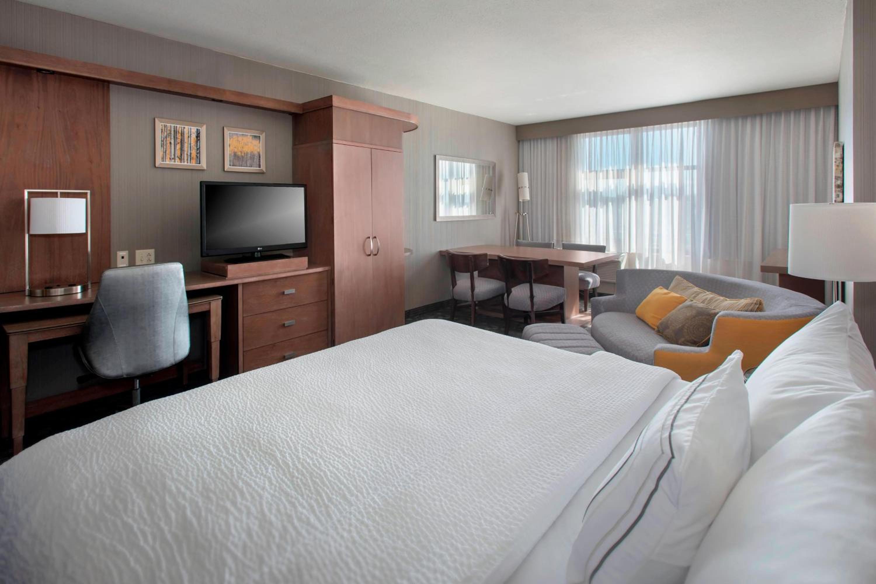 King Room with Sofa Bed - Parlor photo 1