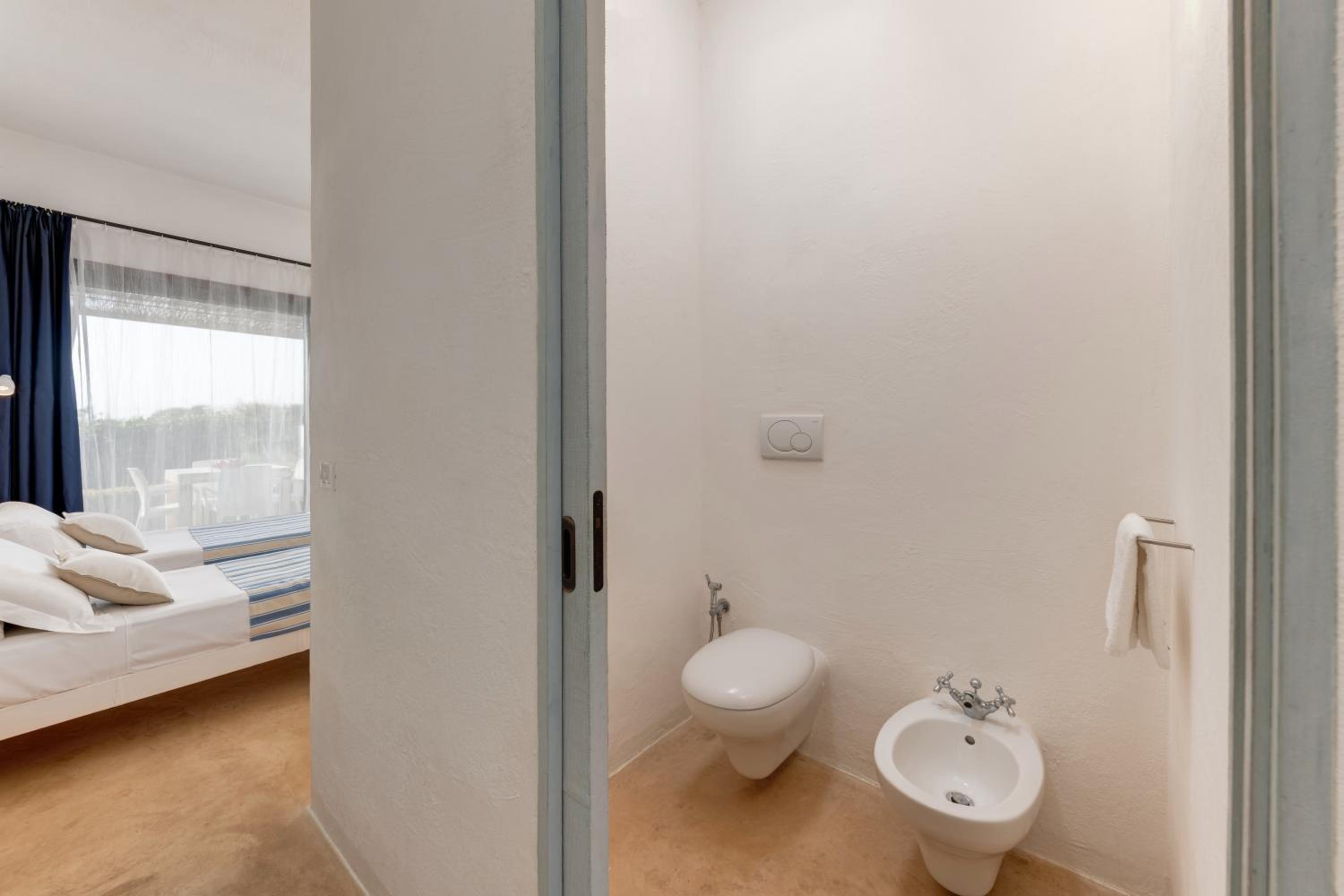 Family Room with Sea View - Photo 17