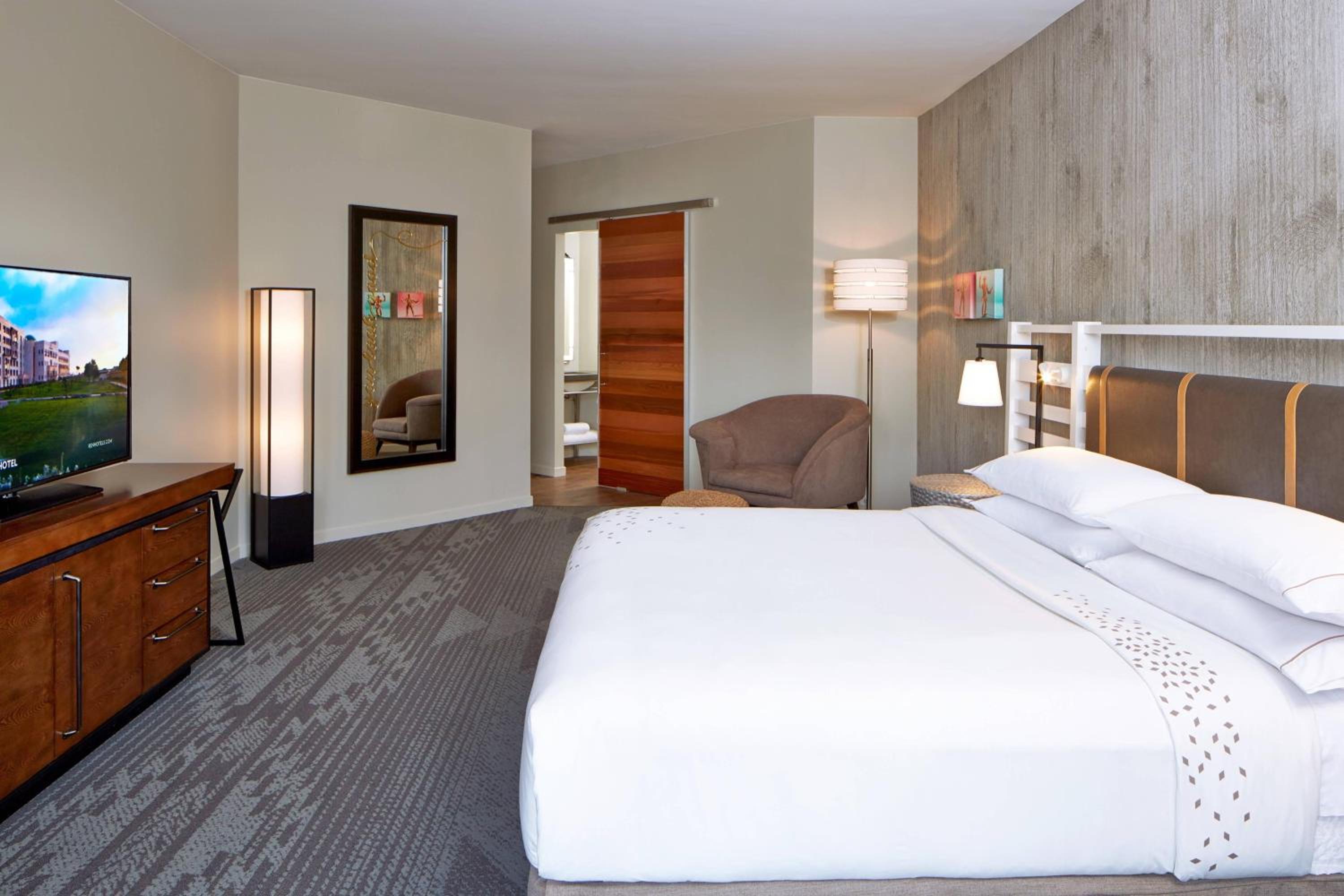 King or Double Room - Photo 7
