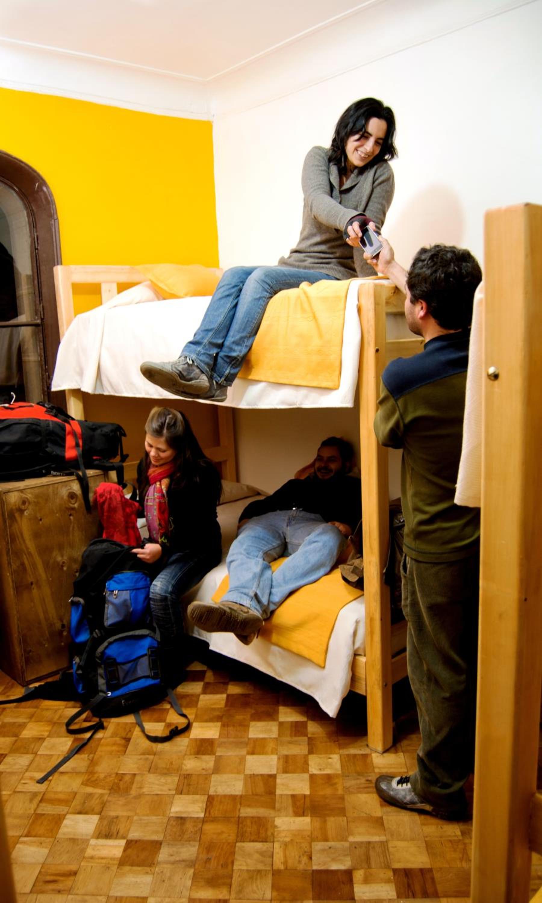 Bed in 5-Bed Mixed Dormitory Room photo 2