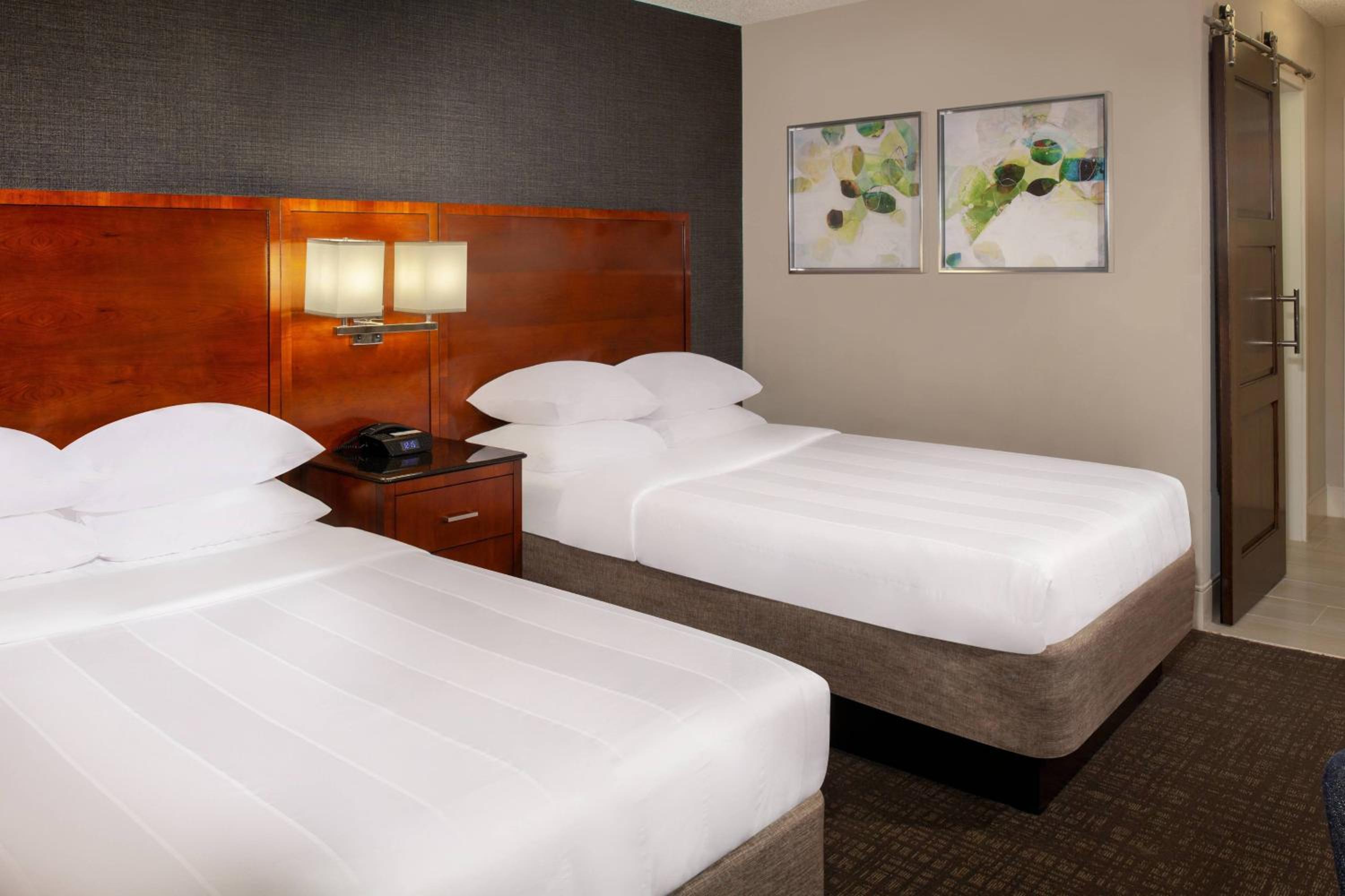 Guest Room with Two Double Beds - Photo 1