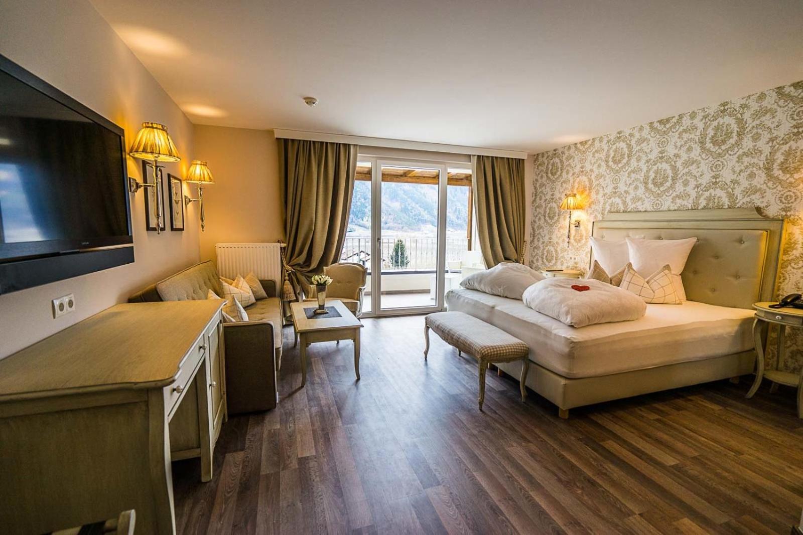 Deluxe Double Room photo 2