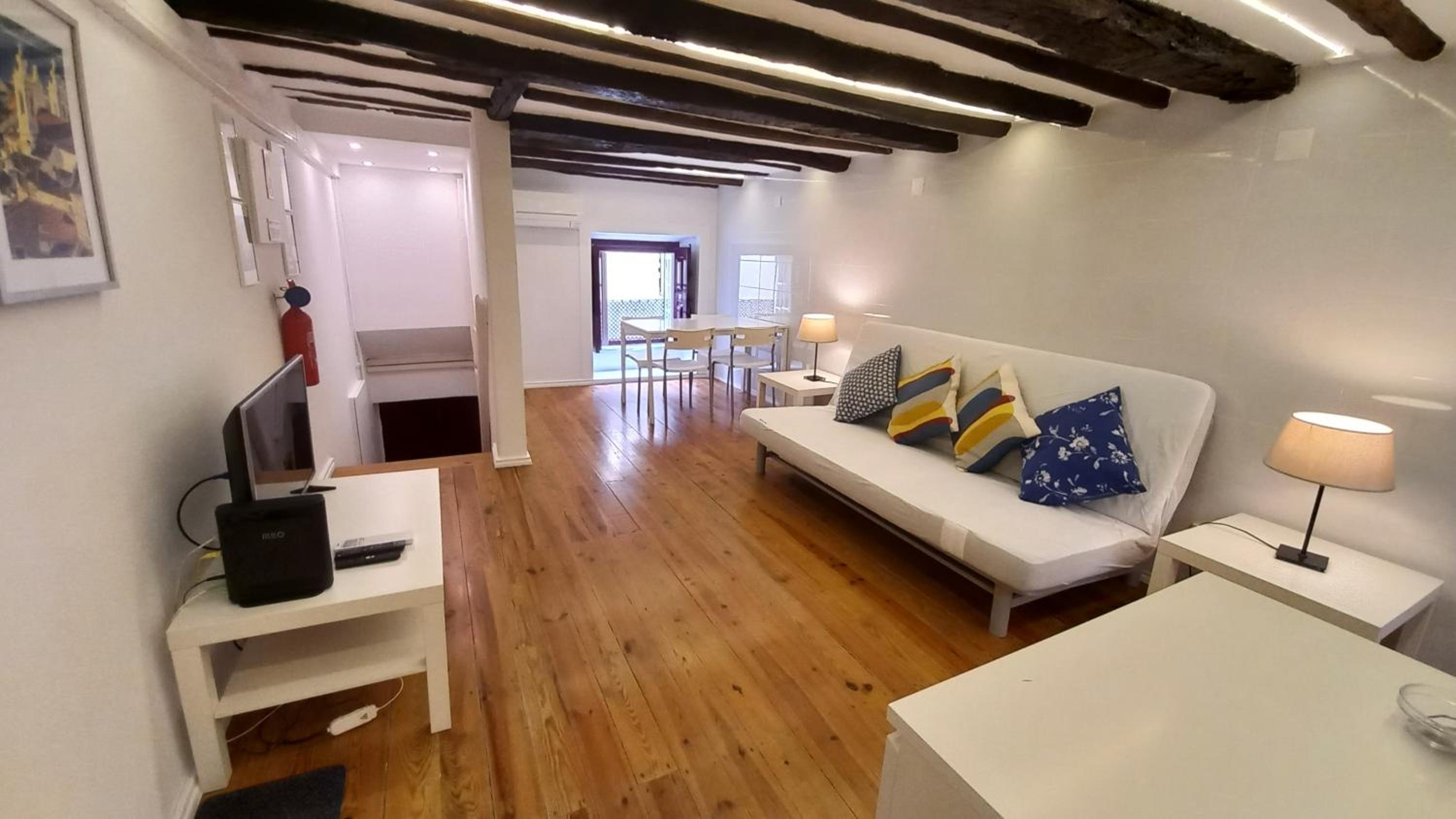 One-Bedroom Apartment - Photo 11