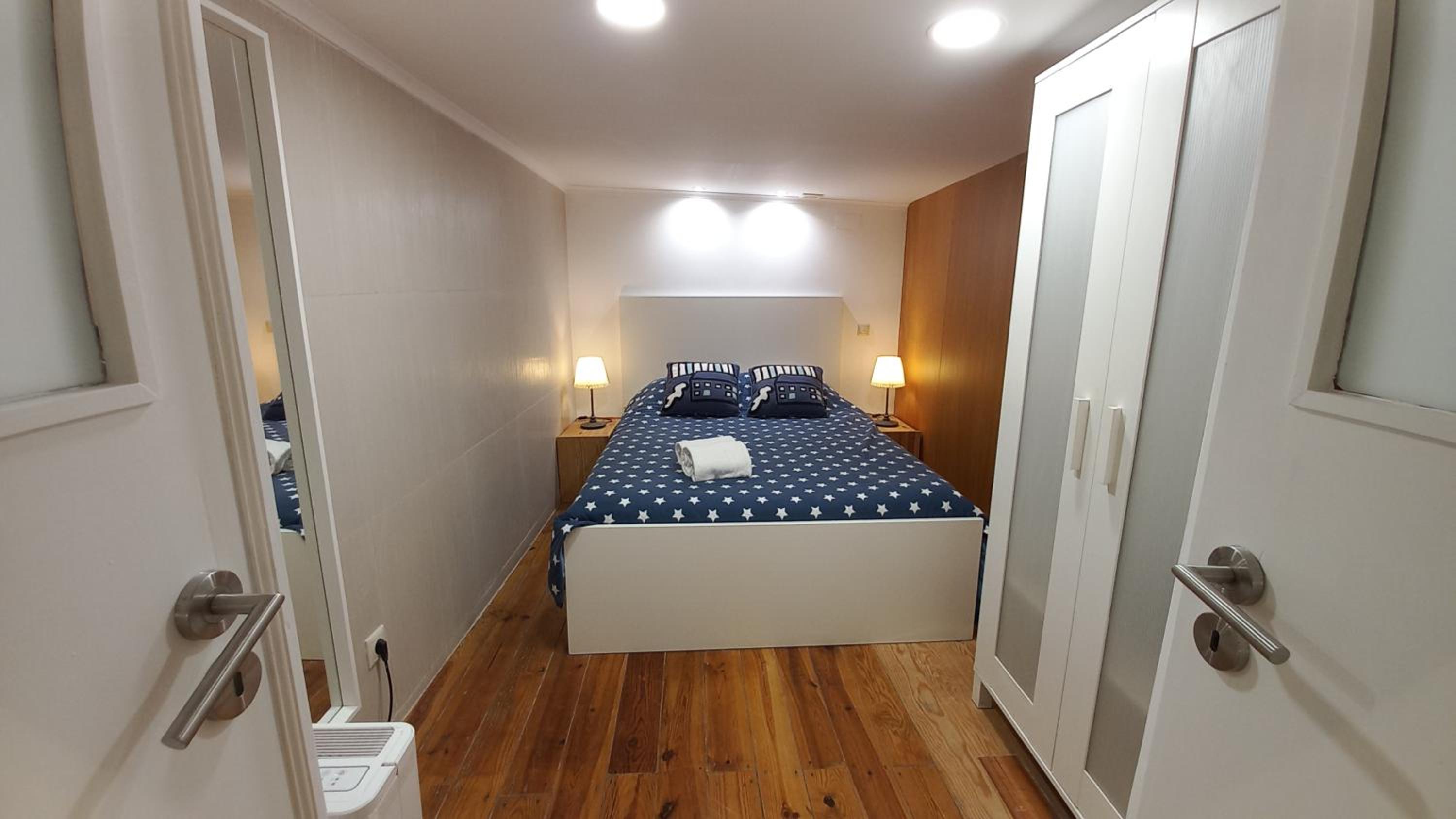 One-Bedroom Apartment - Photo 6