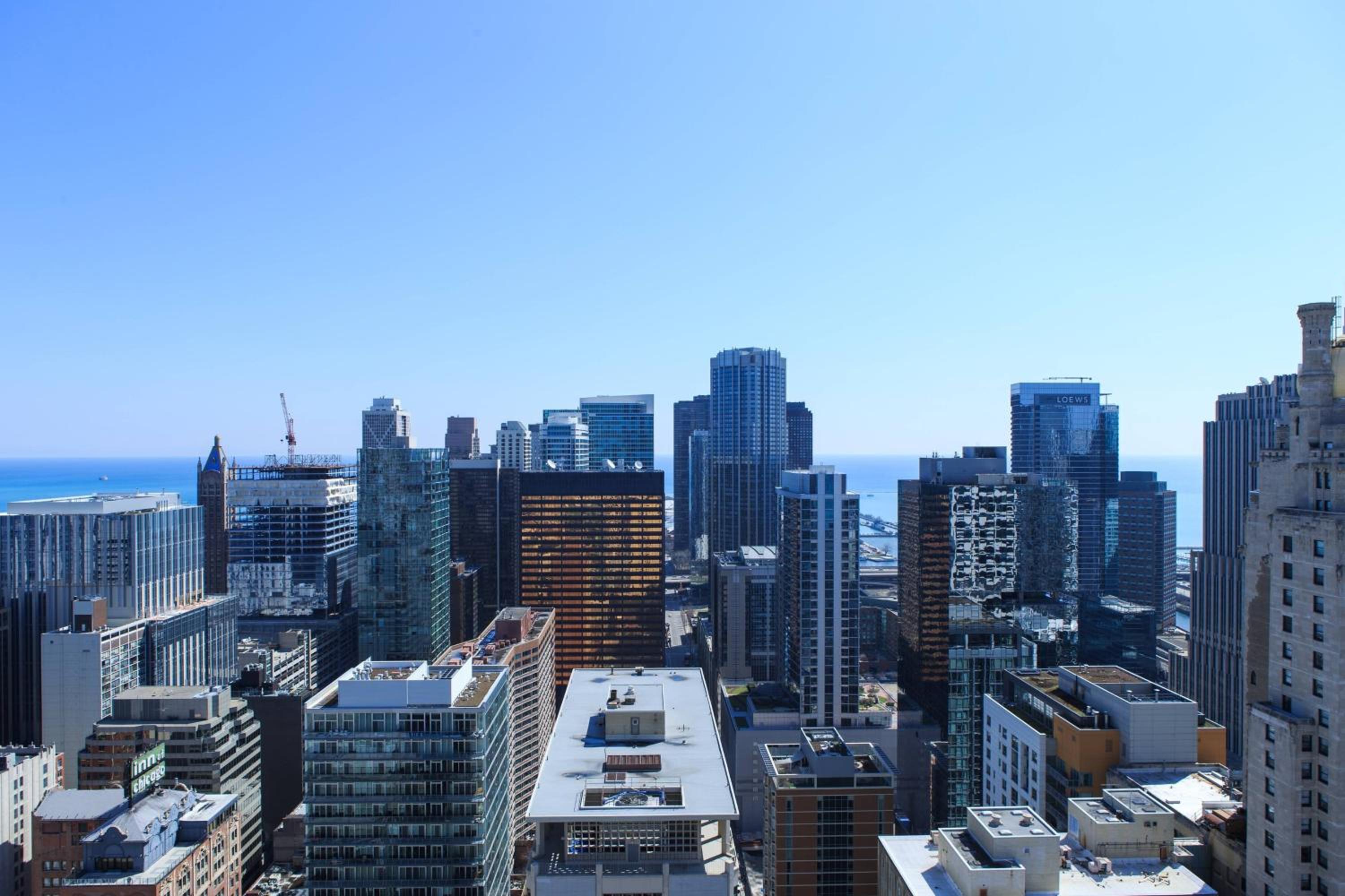 Club level, Guest room, 1 King, City view, High floor - Photo 2