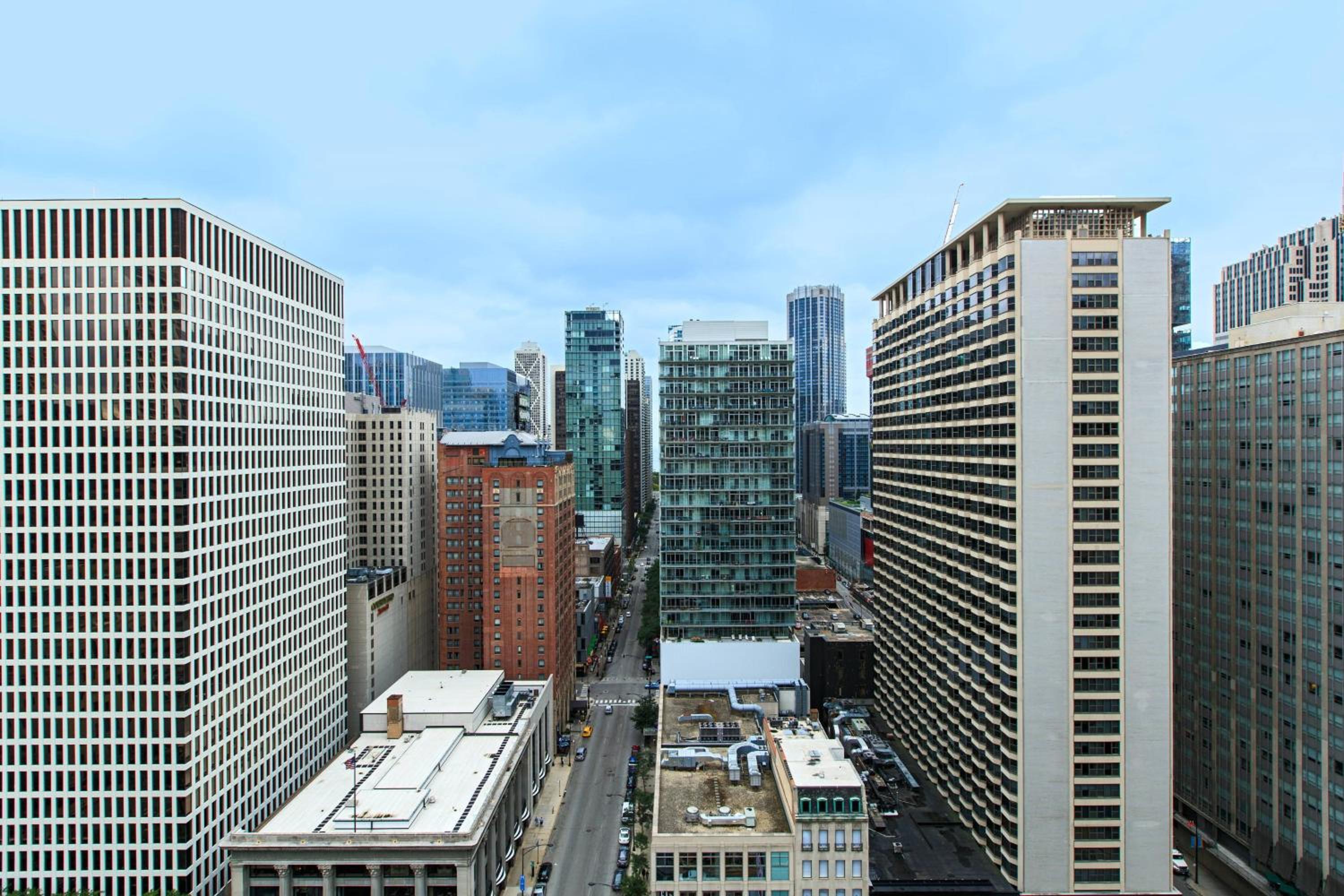 King Room with City View and Adapted Tub - Mobility Accessible/High Floor - Photo 6