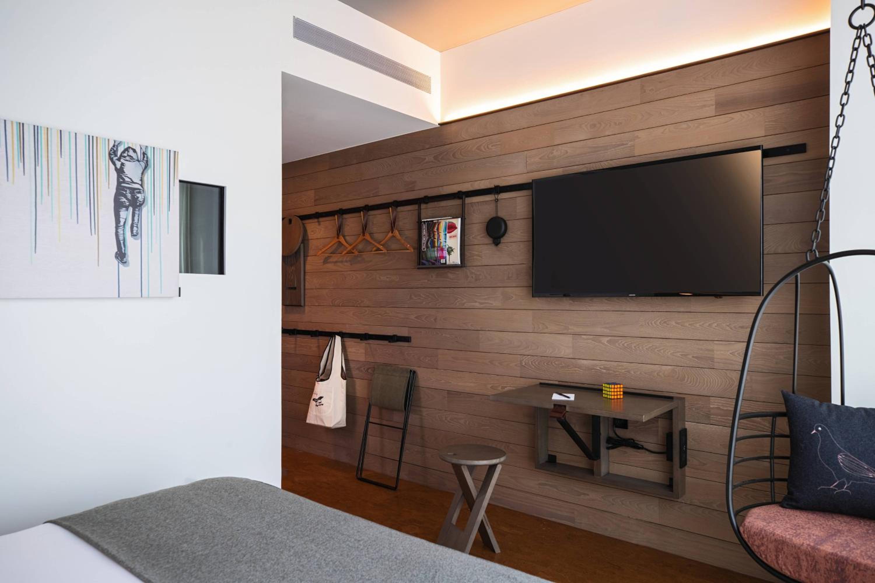 Queen Room
