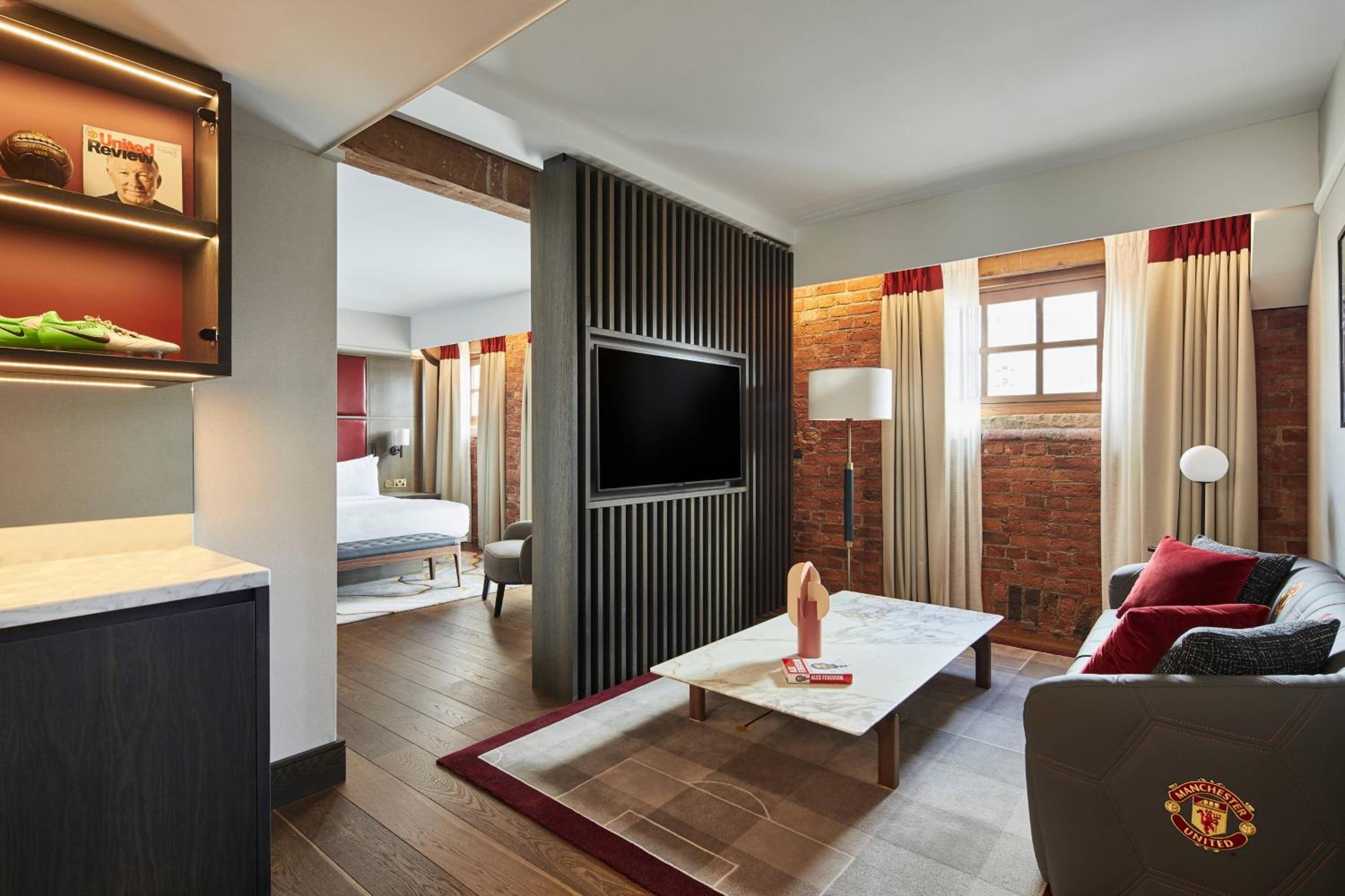 Manchester United Suite, 1 Bedroom Executive Suite, 1 King
