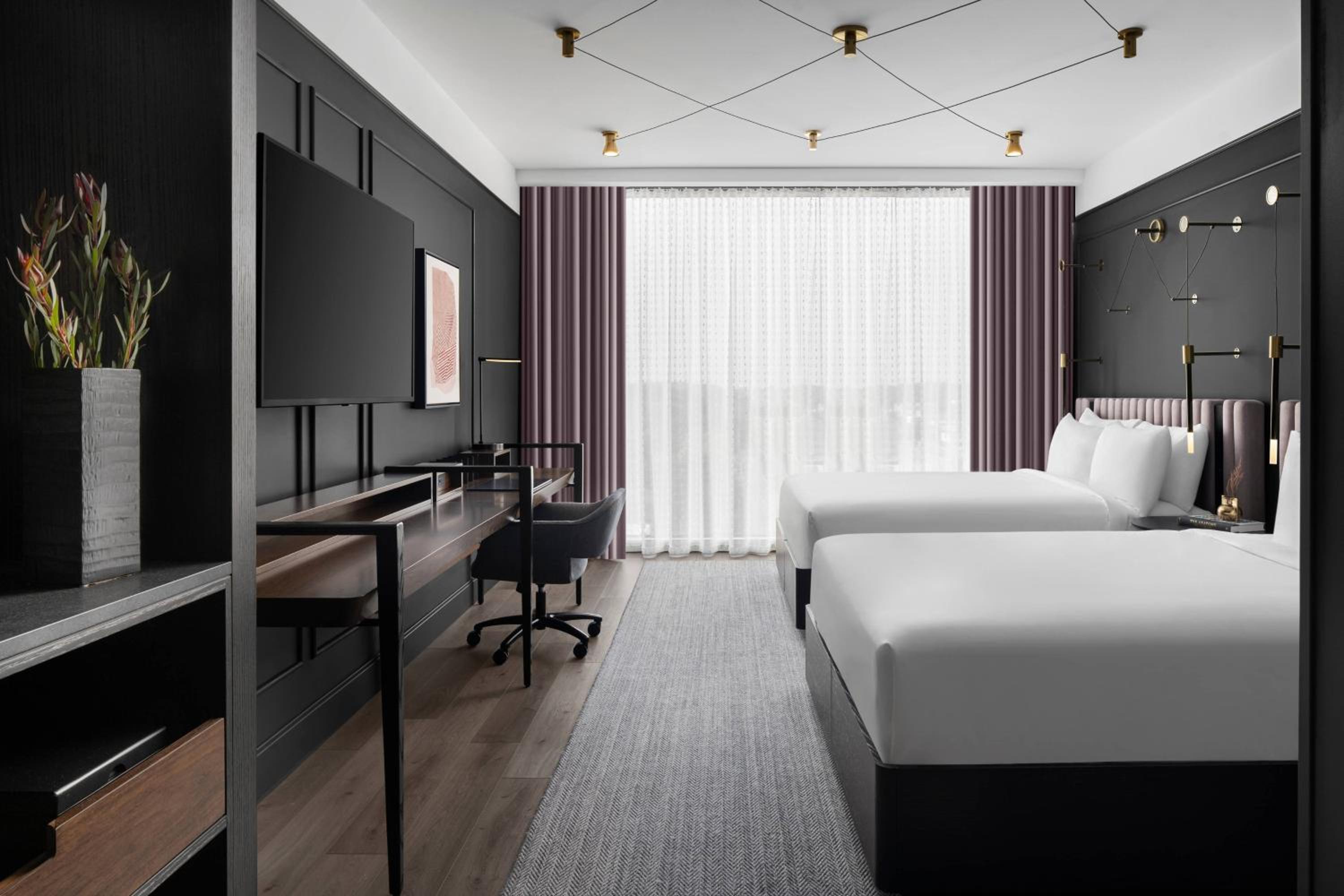 Concierge level, Guest room, 2 Queen - Photo 1