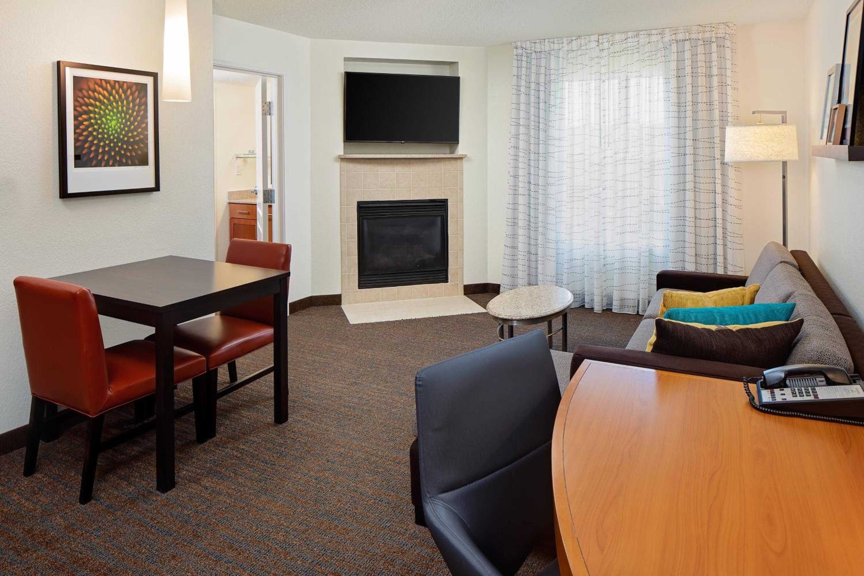 One-Bedroom King Corner Suite - Photo 1