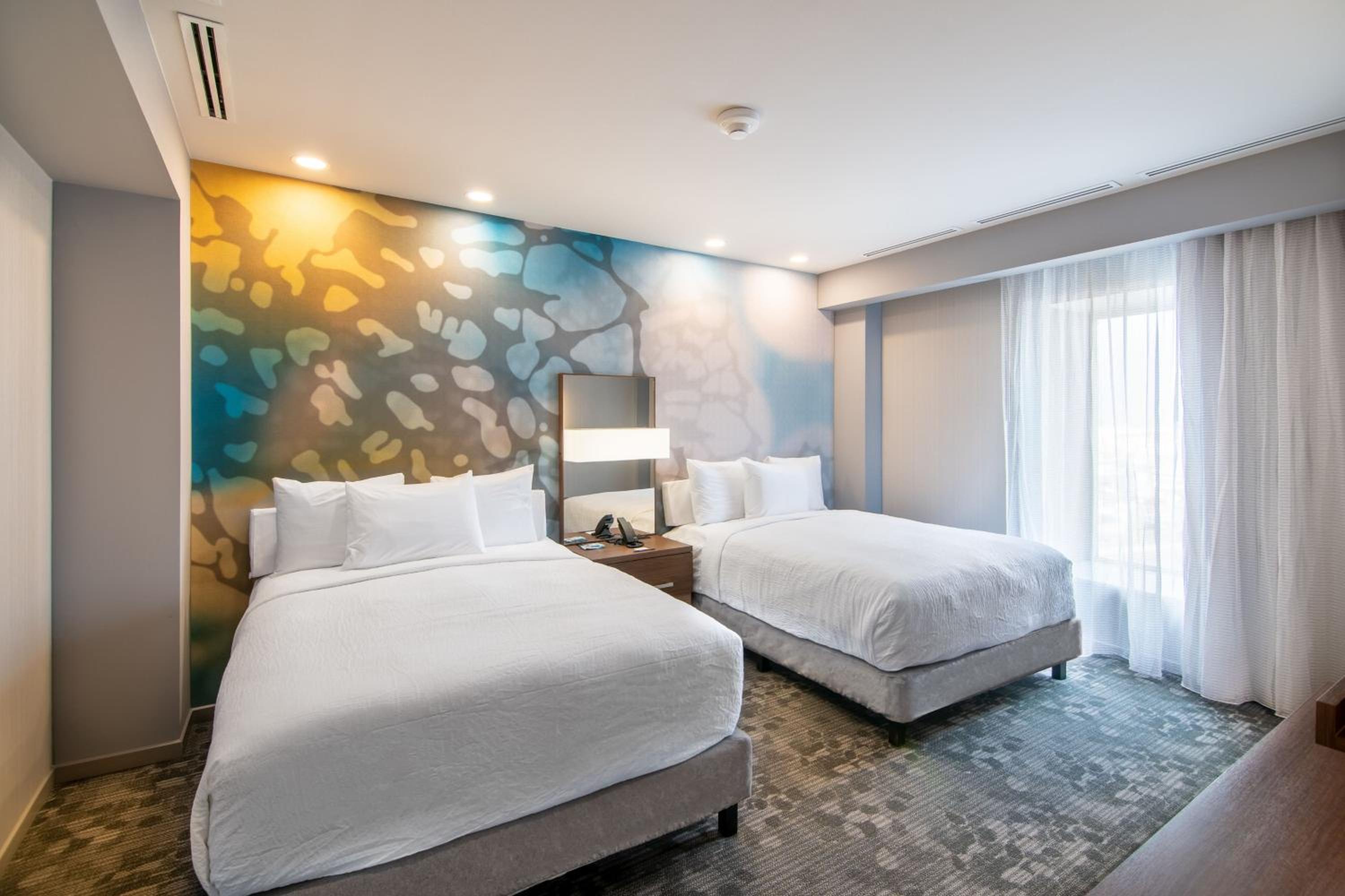 Queen Room with Two Queen Beds - Photo 1