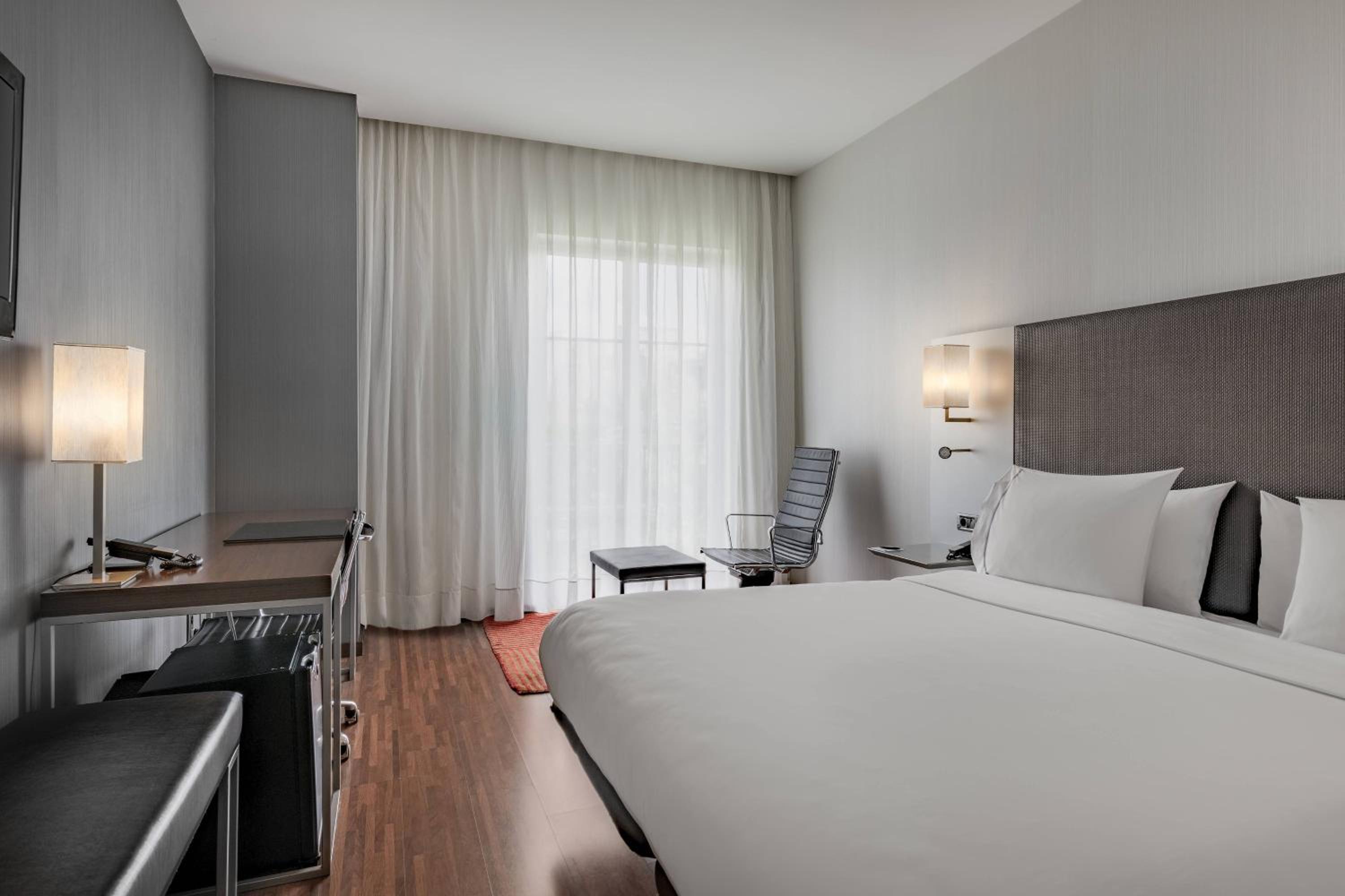 Standard King Room