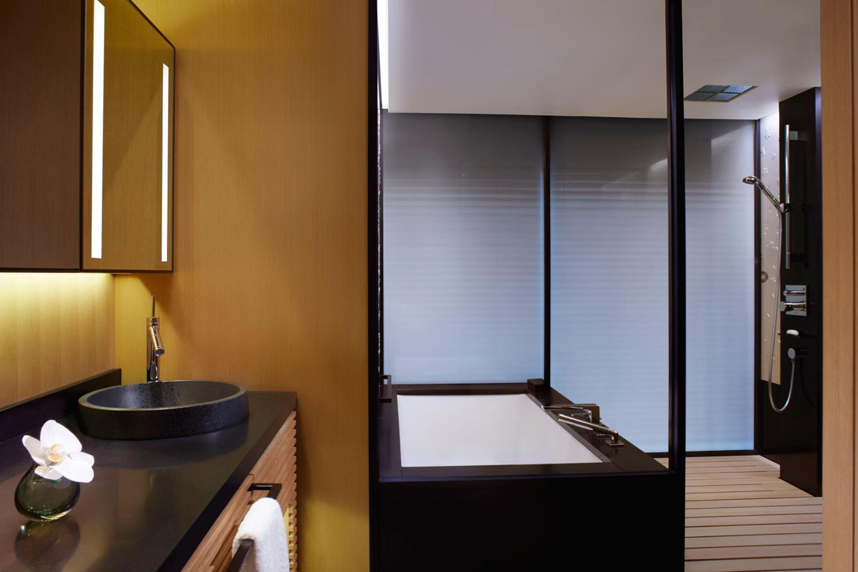 Corner Suite MINAMI photo 2