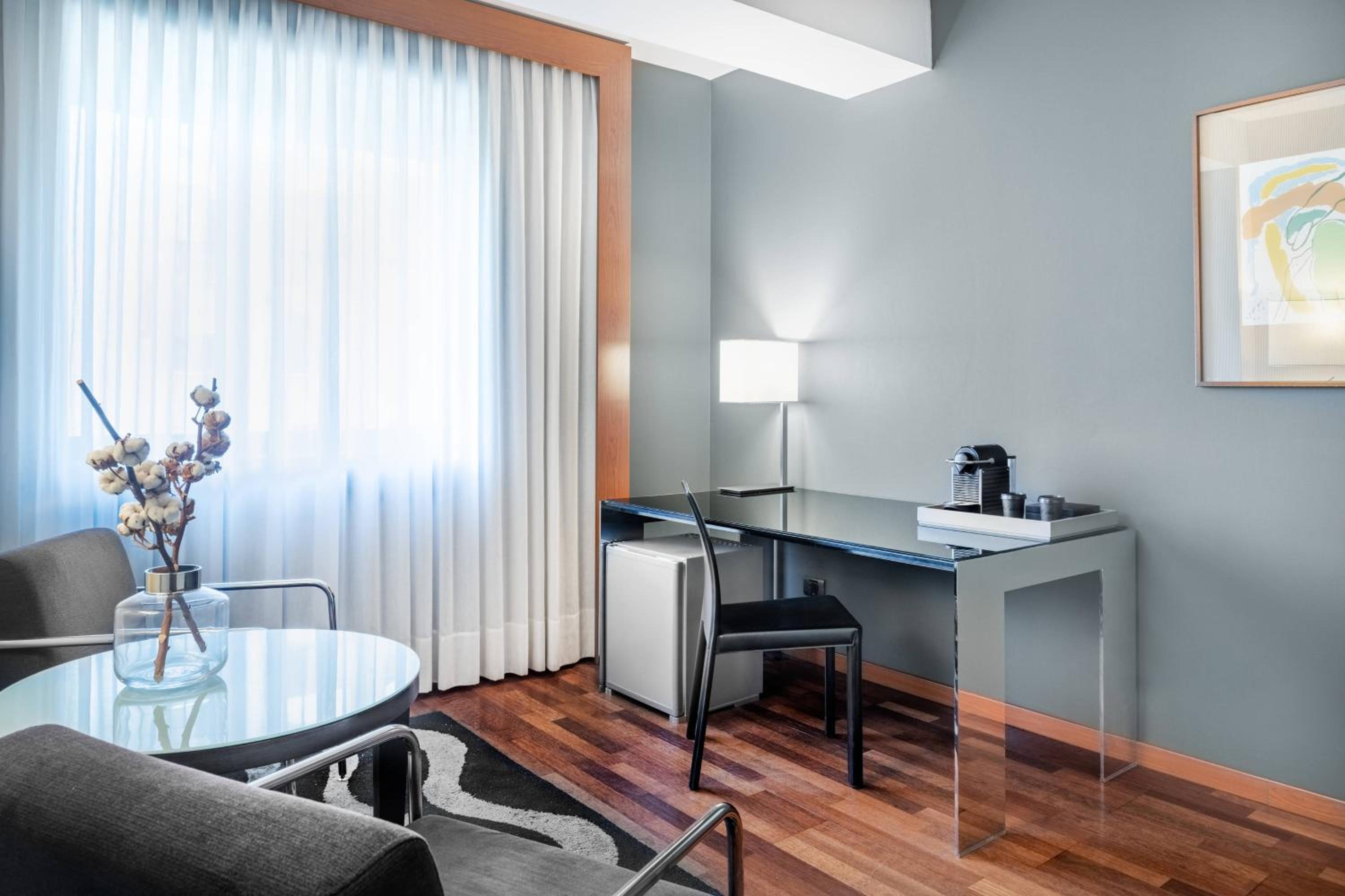 Junior King Suite