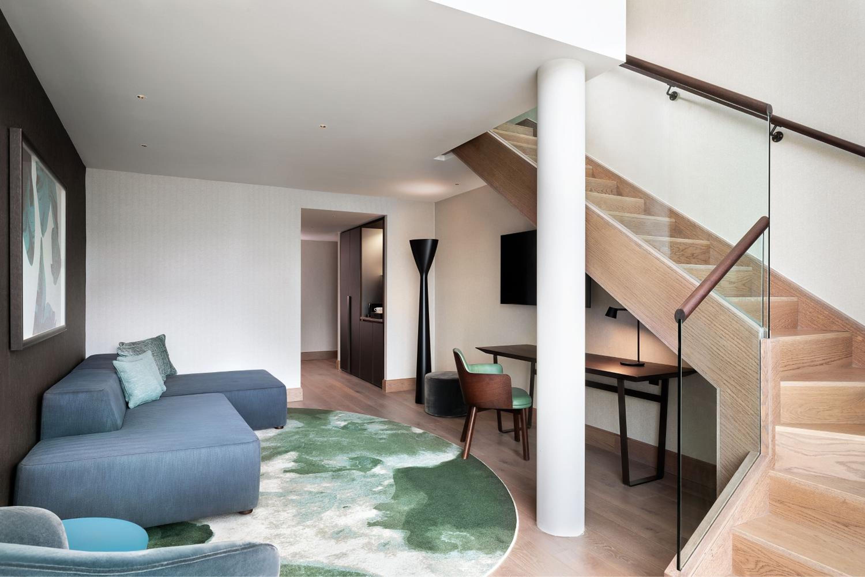 St Paul's Duplex Suite - City View