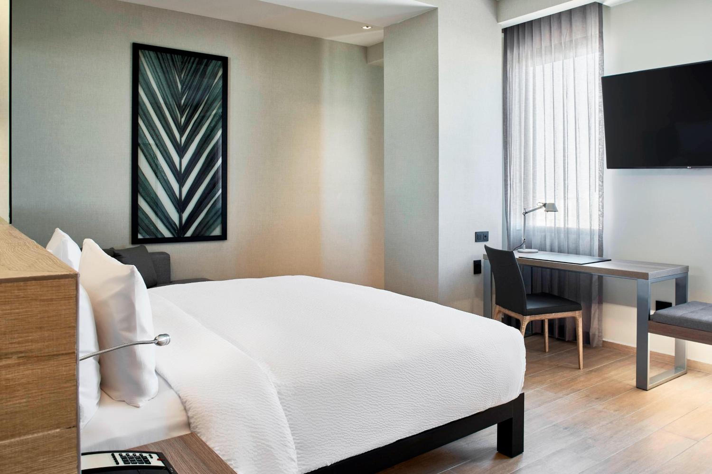 King Room with City View