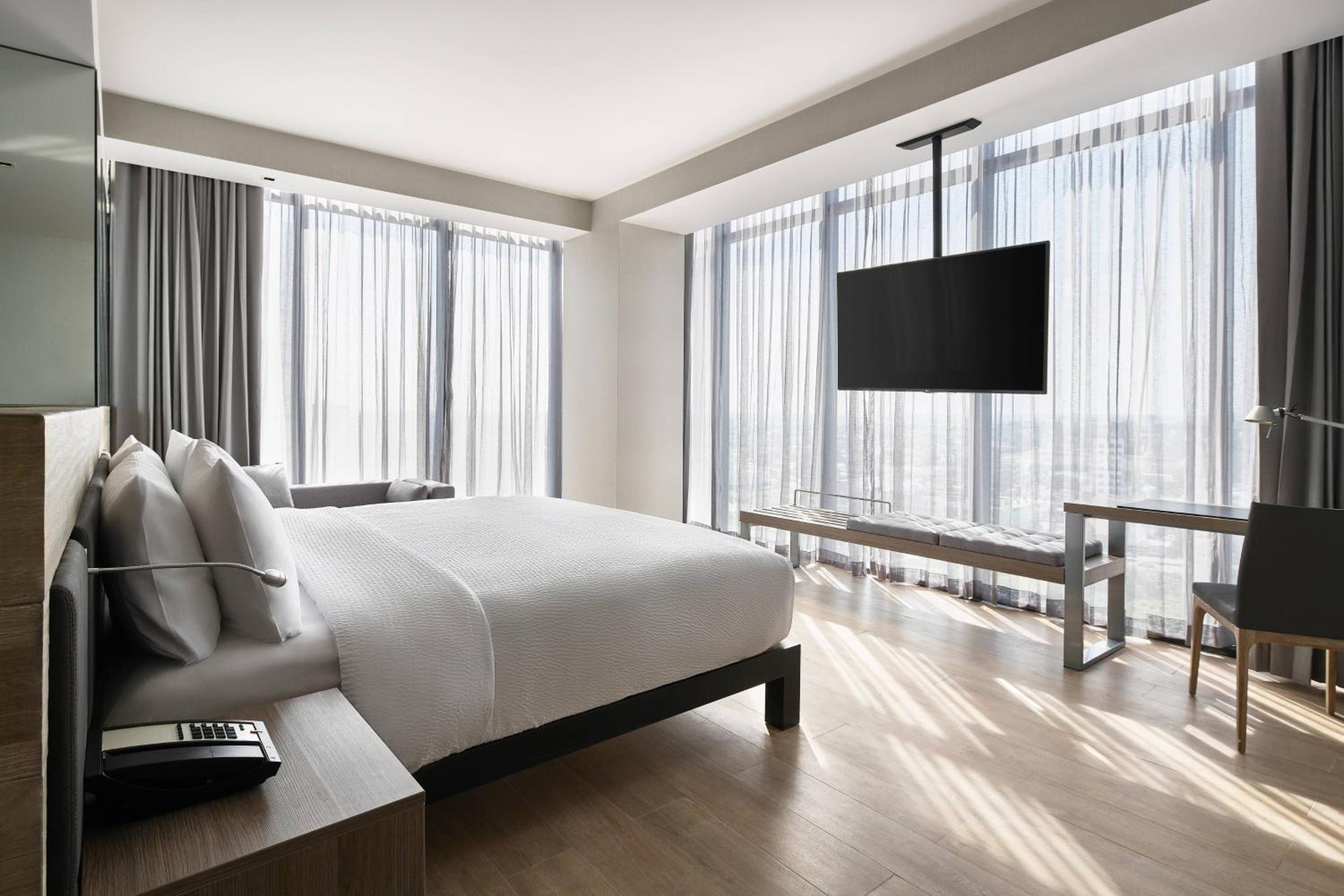 King Suite with Spa Bath
