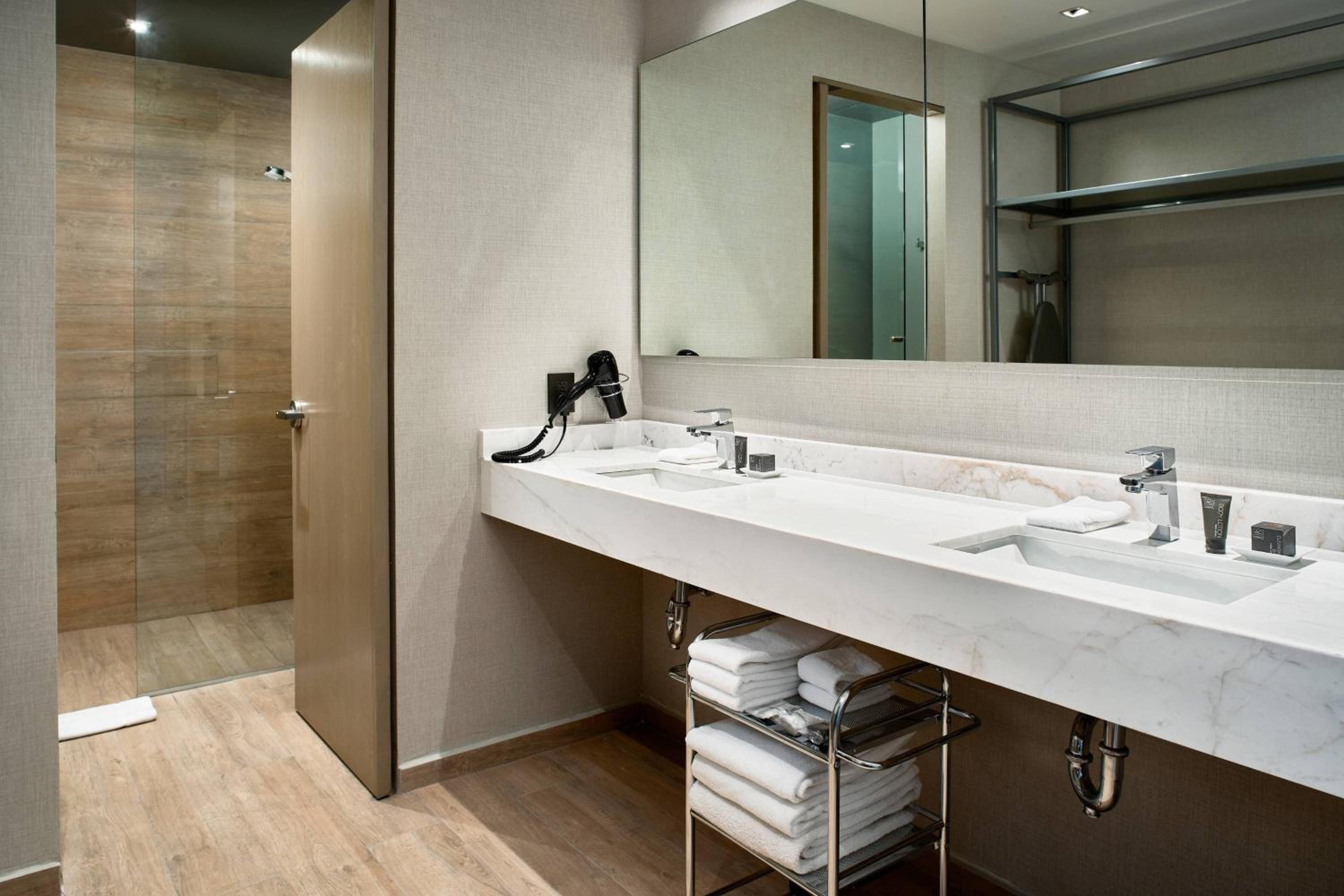 Junior Suite with Sea View photo 2