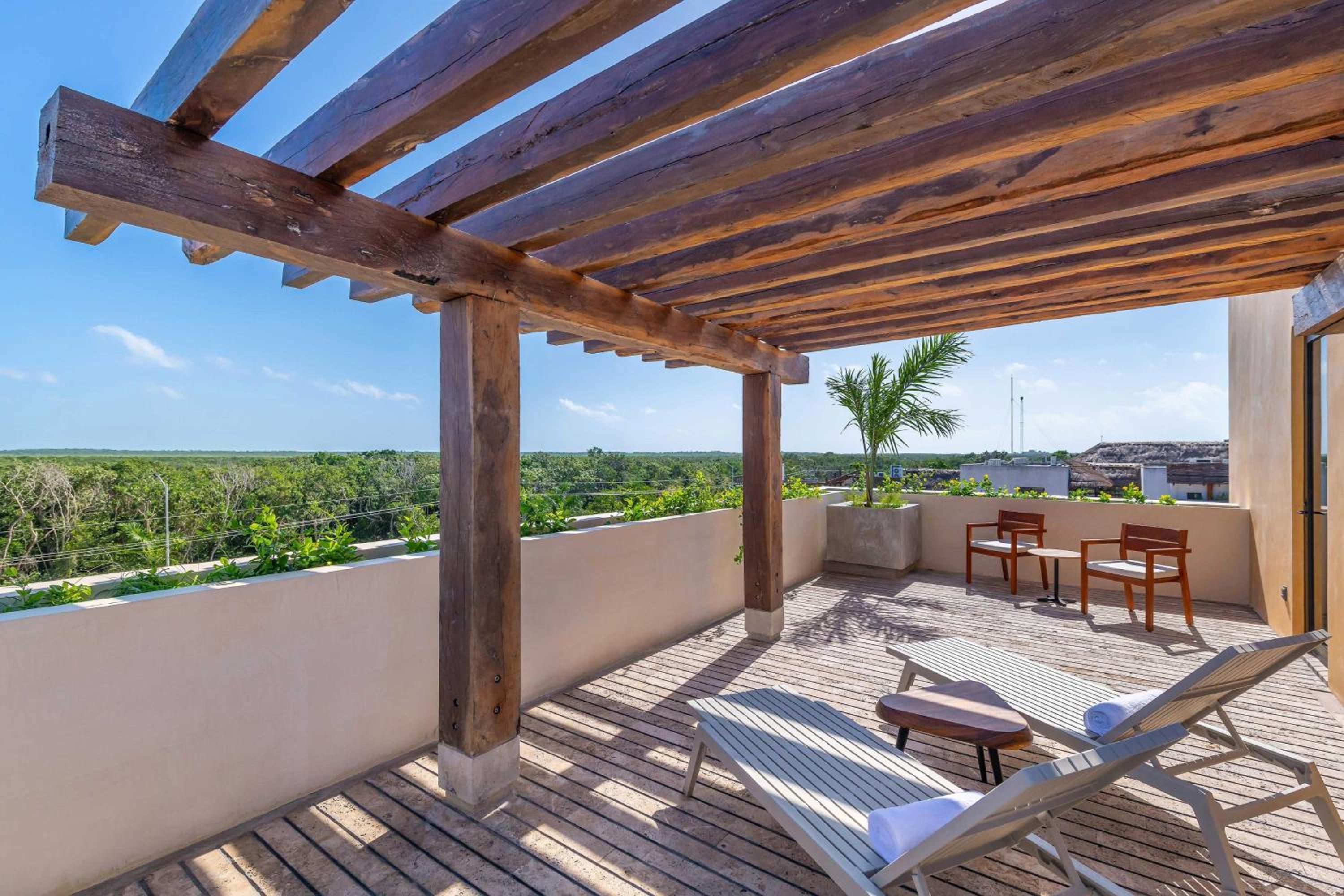 Double Room with Two Double Beds, Terrace and Jungle View