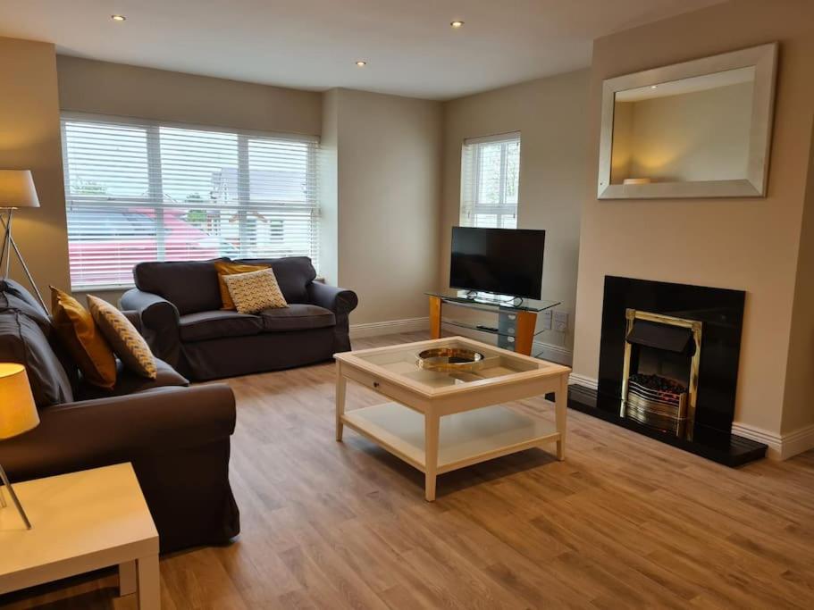 Four-Bedroom House photo 2