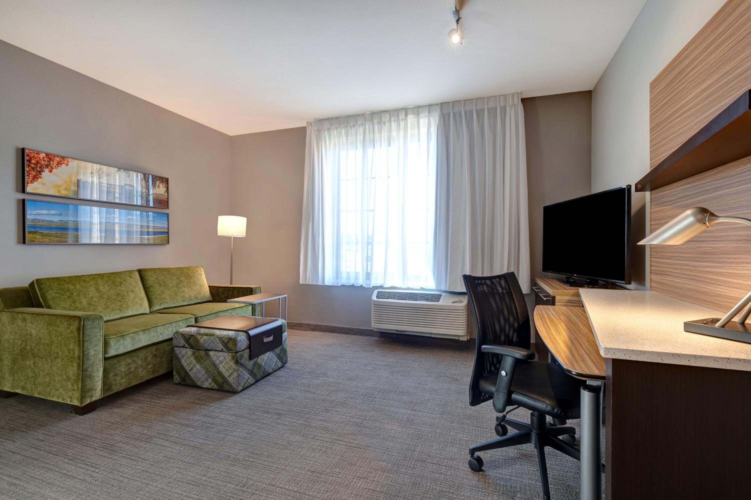 suite with 1 King, Sofa bed - Photo 3