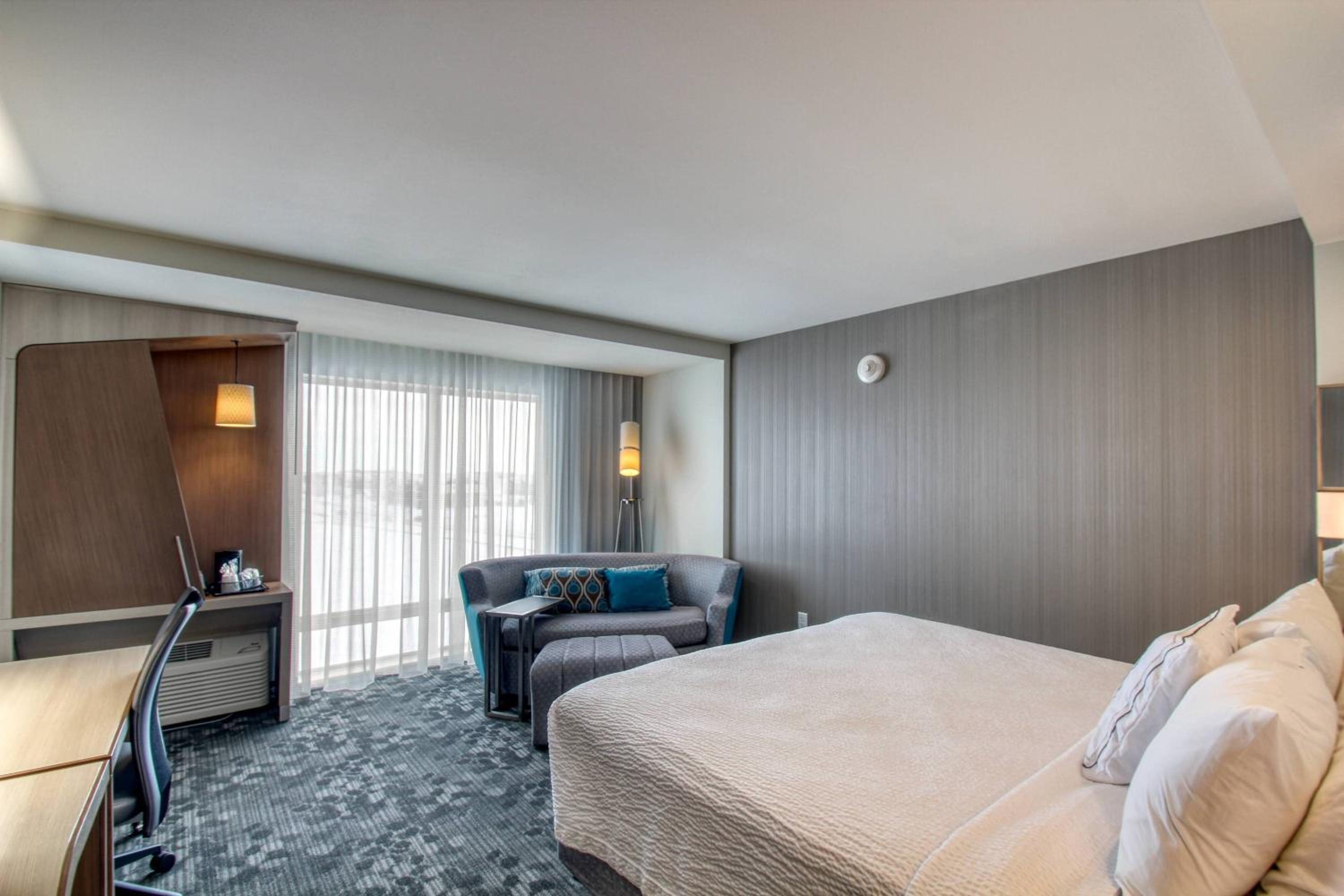King Room with Roll-In Shower and Sofa Bed - Mobility Access/Hearing Accessible photo 1