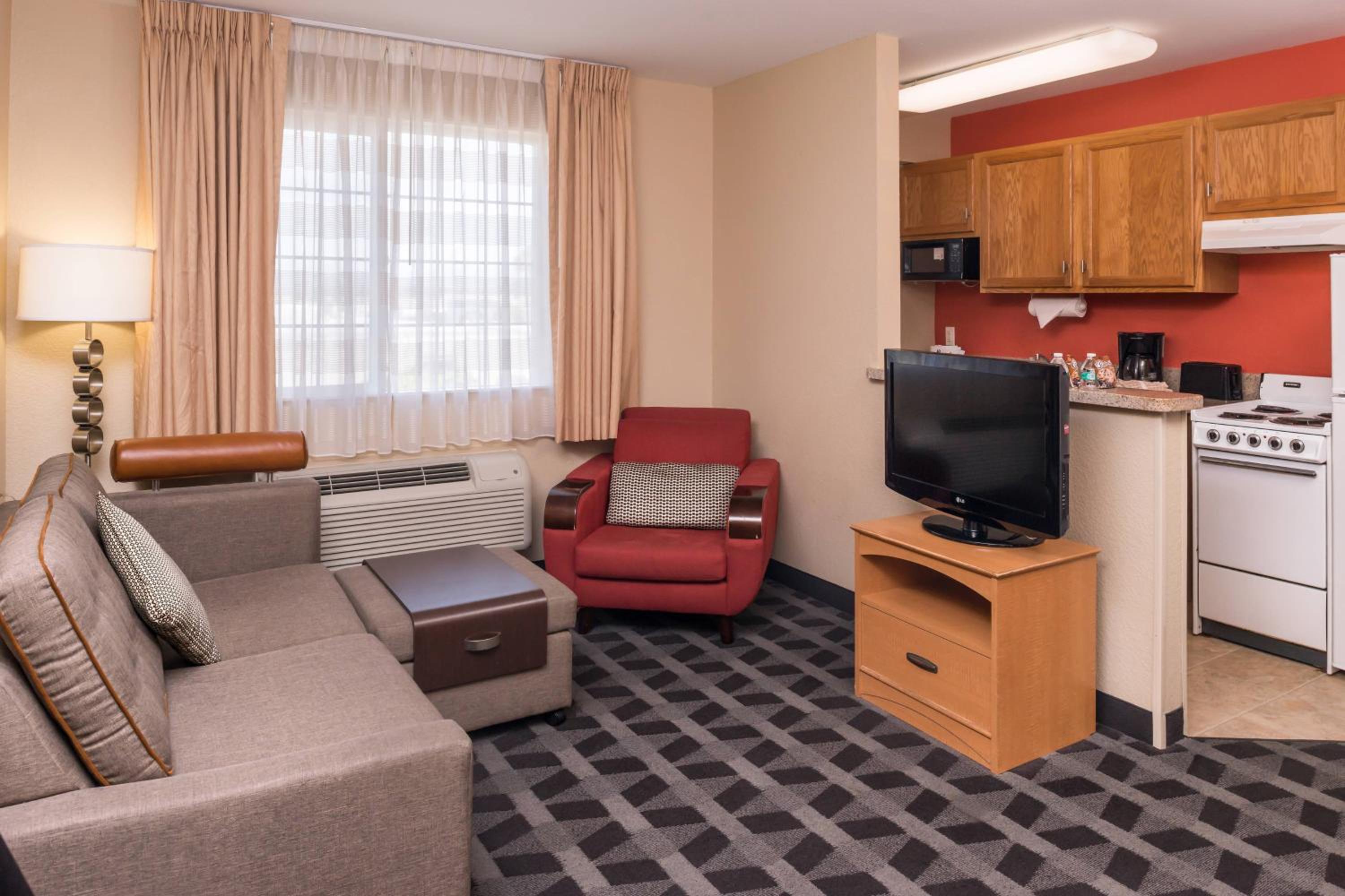 One-Bedroom Queen Suite with Sofa Bed - Photo 1