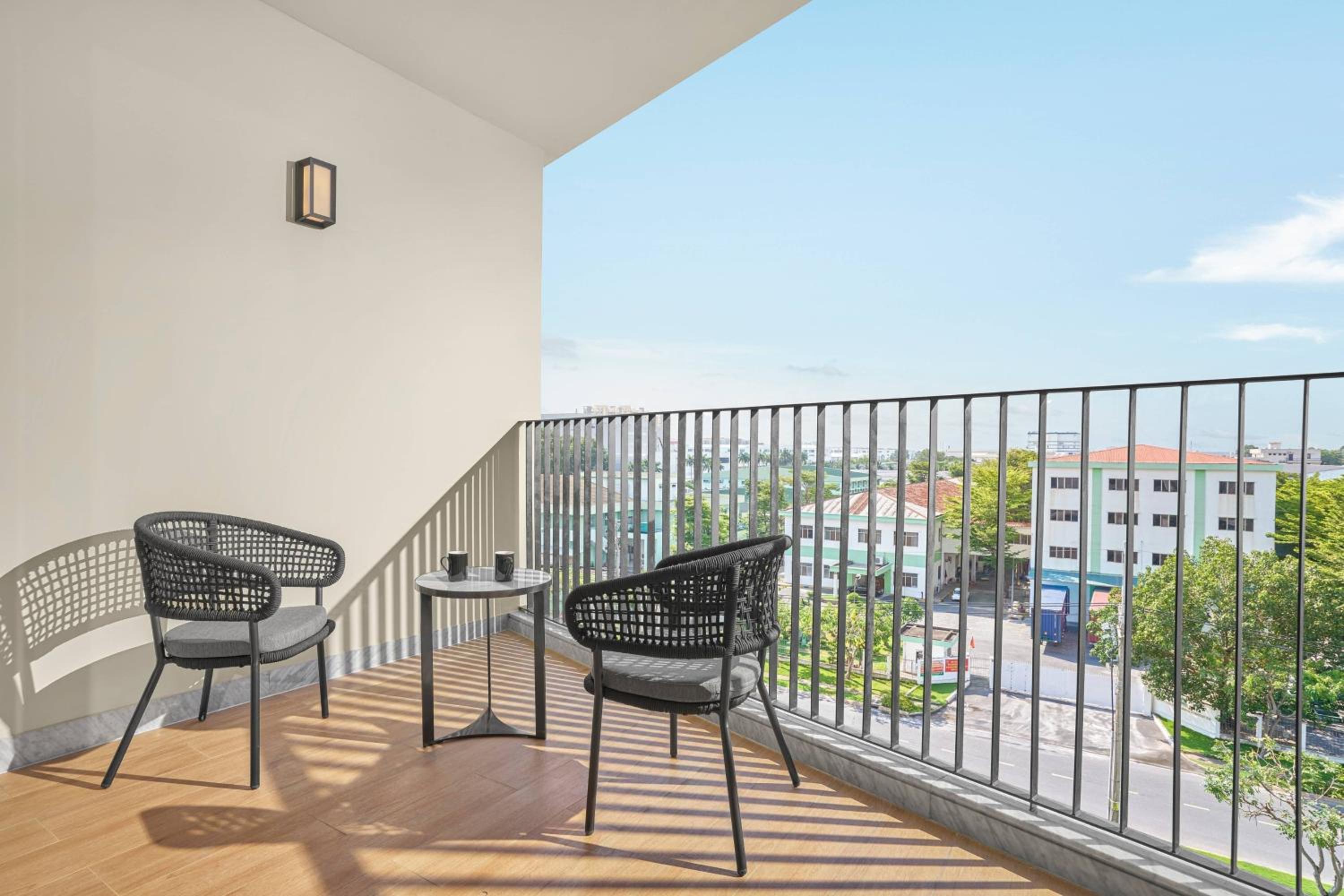 King Room with Balcony - Photo 3